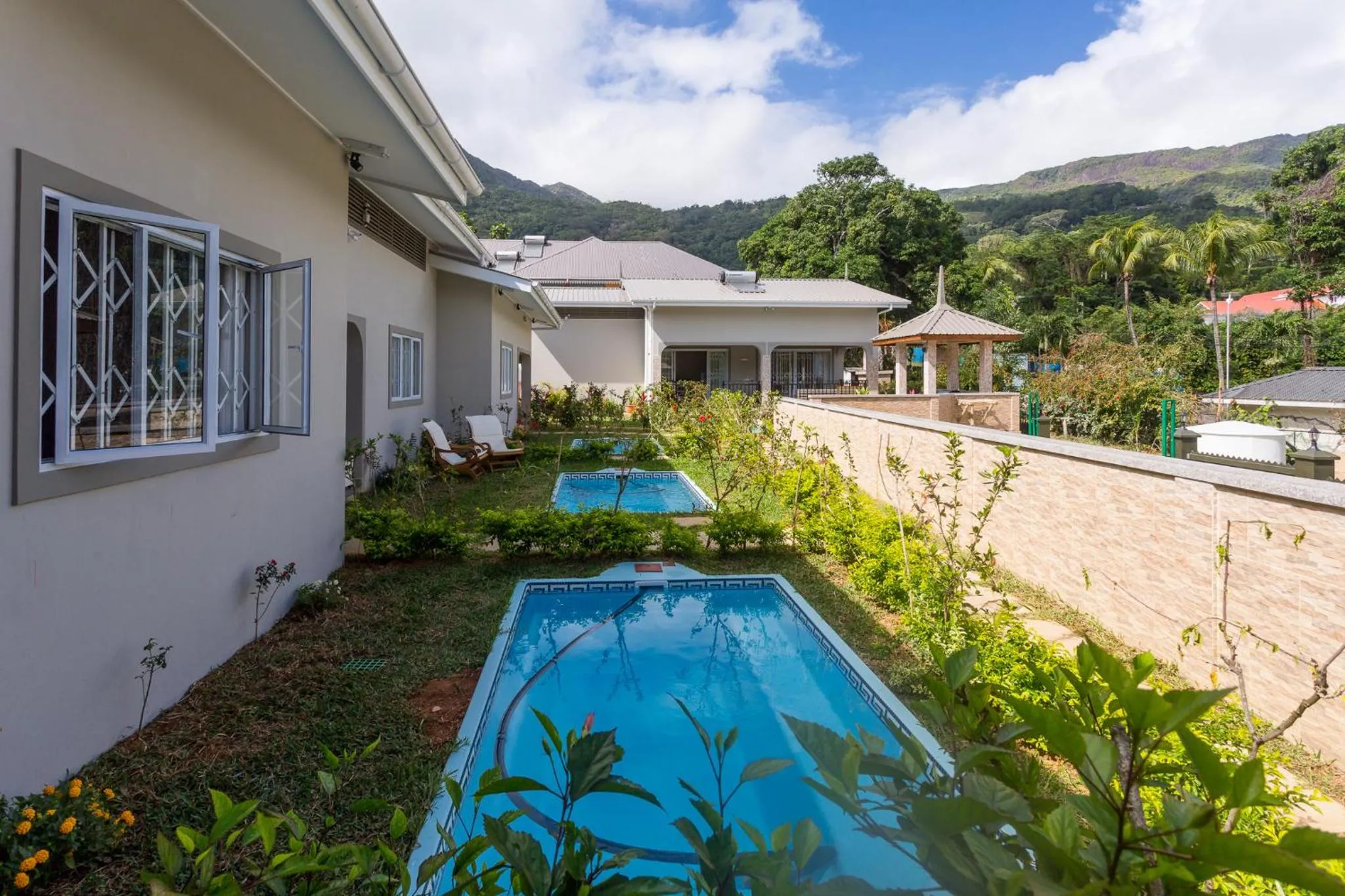 Property building in Beau Vallon Villa Chalets