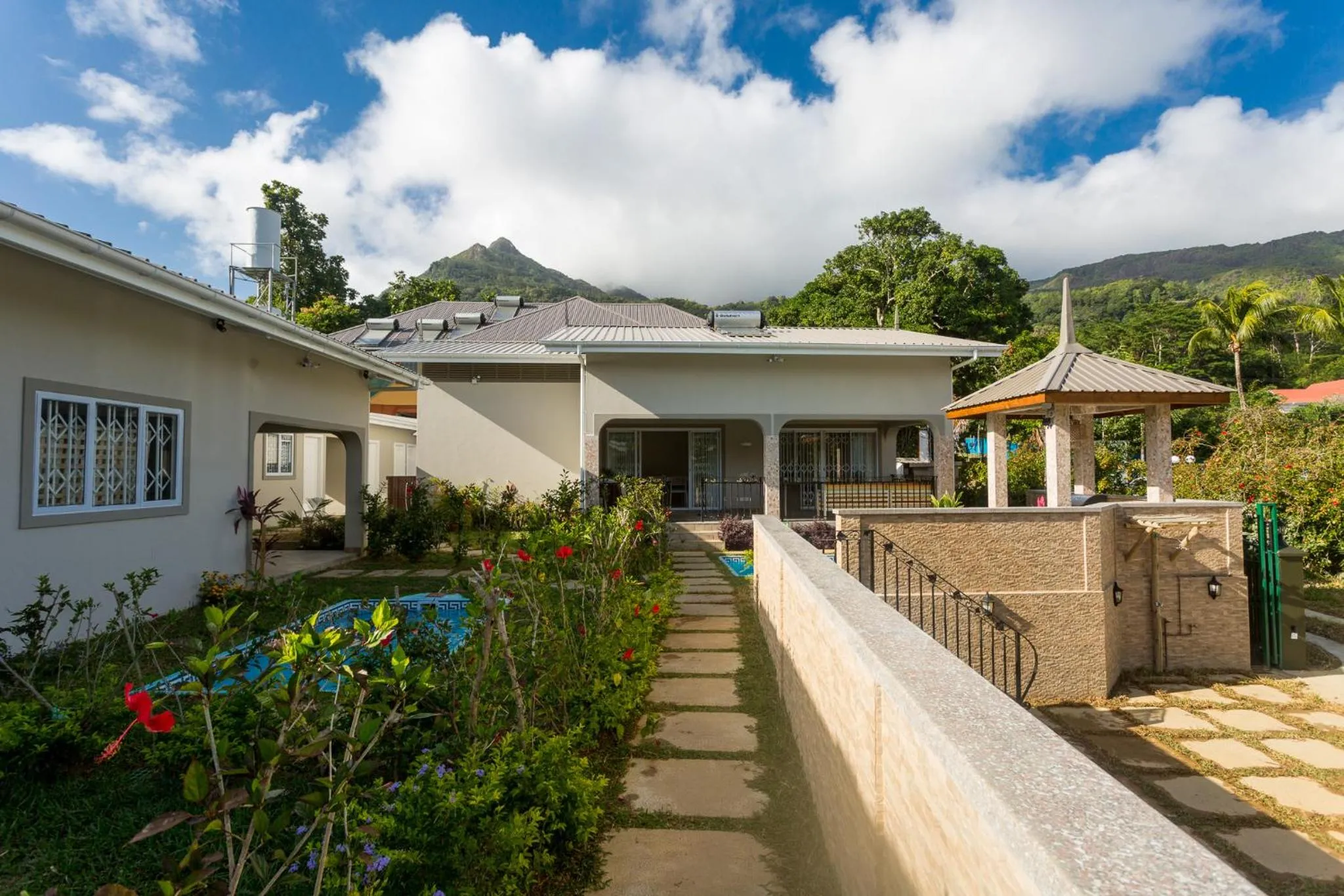 Beau Vallon Villa Chalets