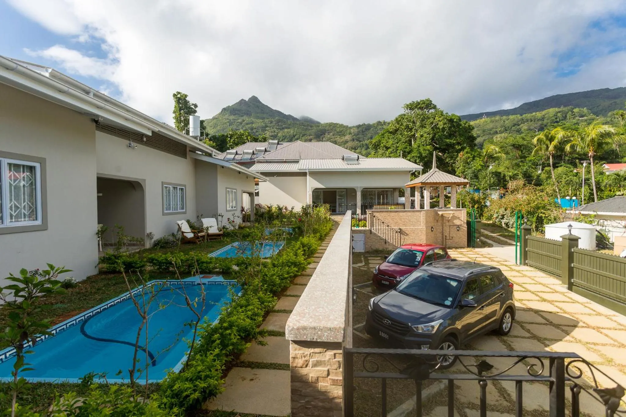 Beau Vallon Villa Chalets