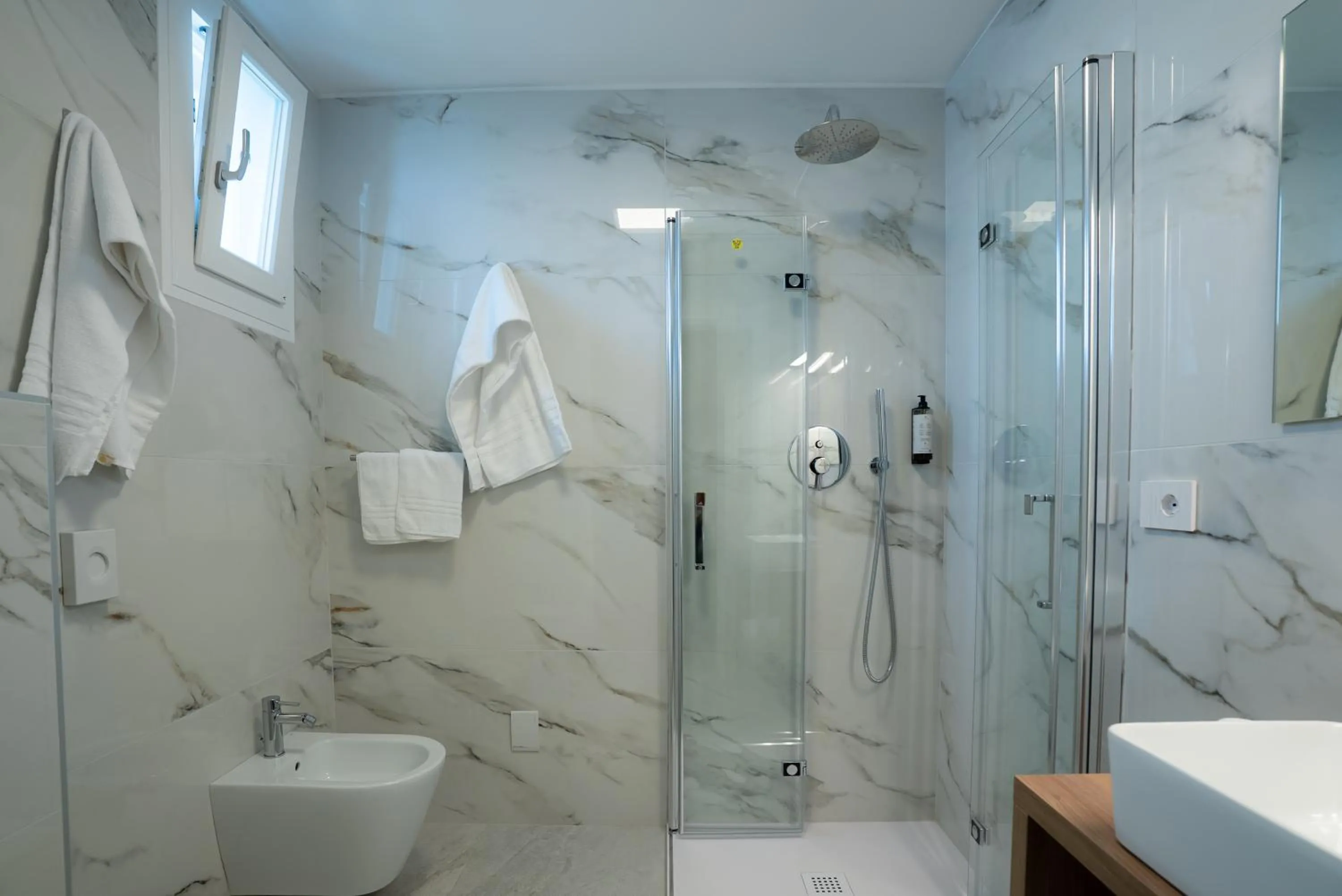 Bathroom in Hotel Berna