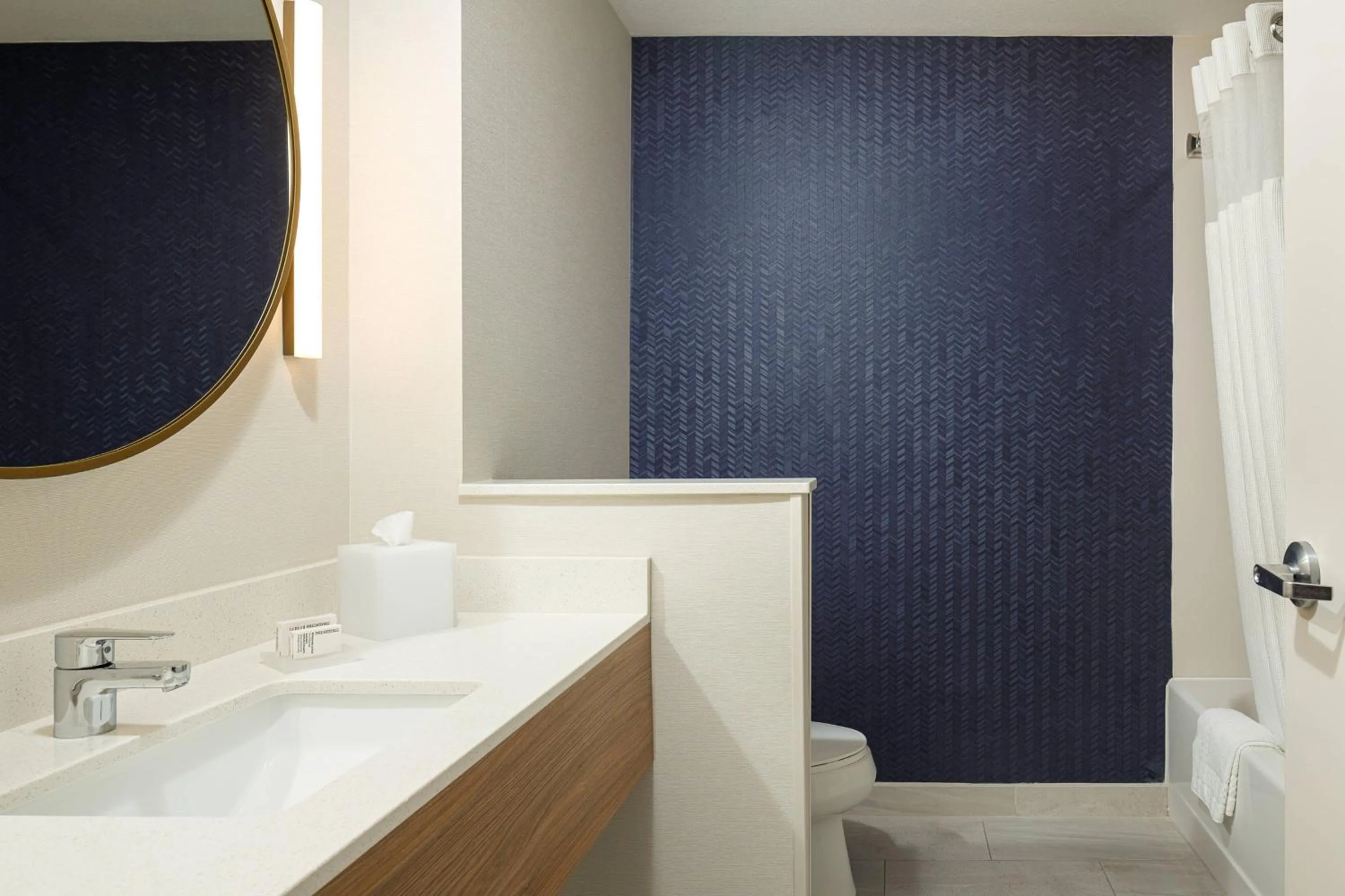 Bathroom in Fairfield Inn & Suites by Marriott Salina