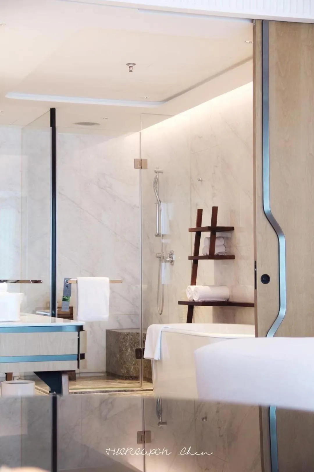 Bathroom in Renaissance Xi'an Hotel