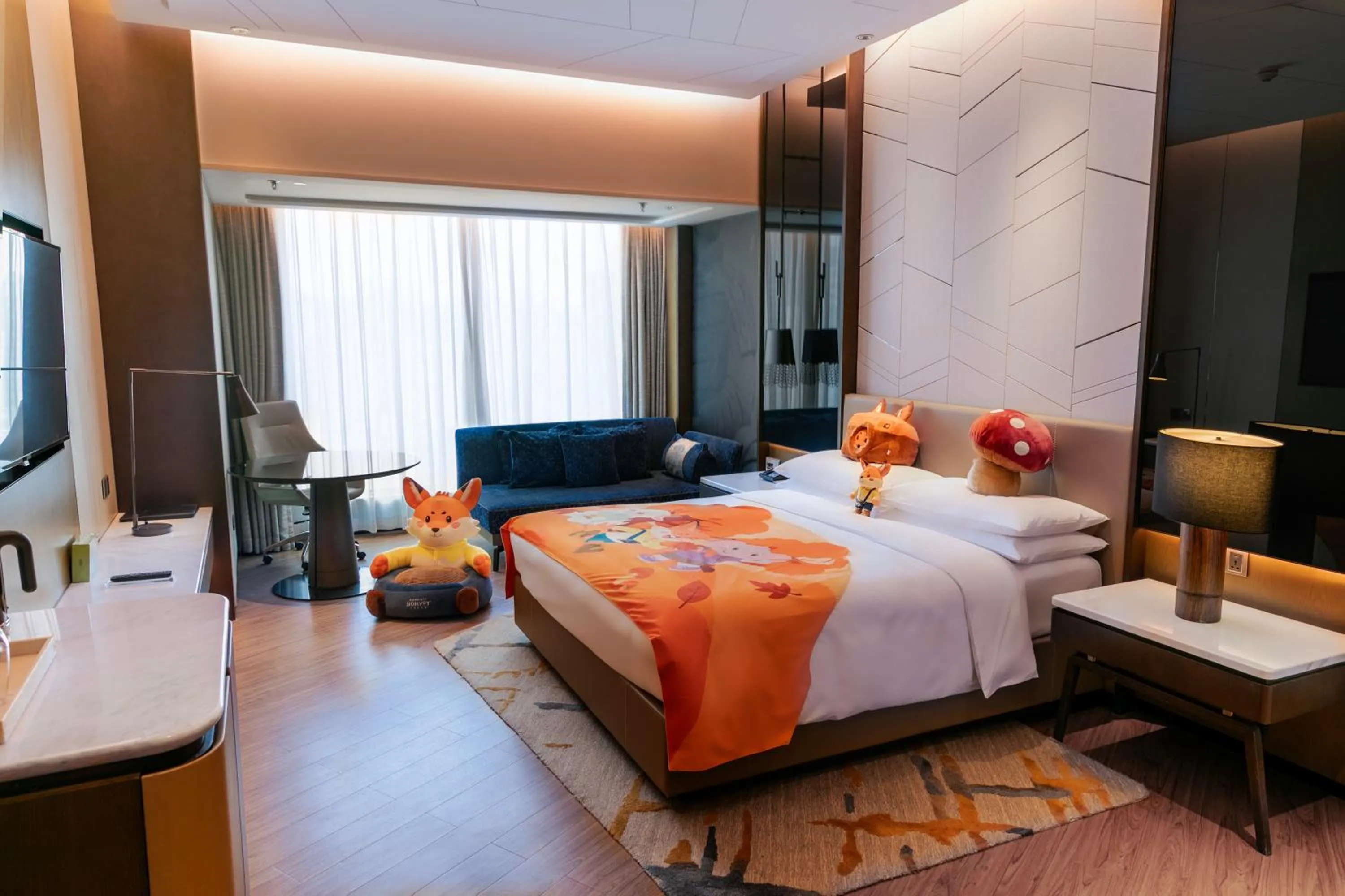 Photo of the whole room, Bed in Renaissance Xi'an Hotel