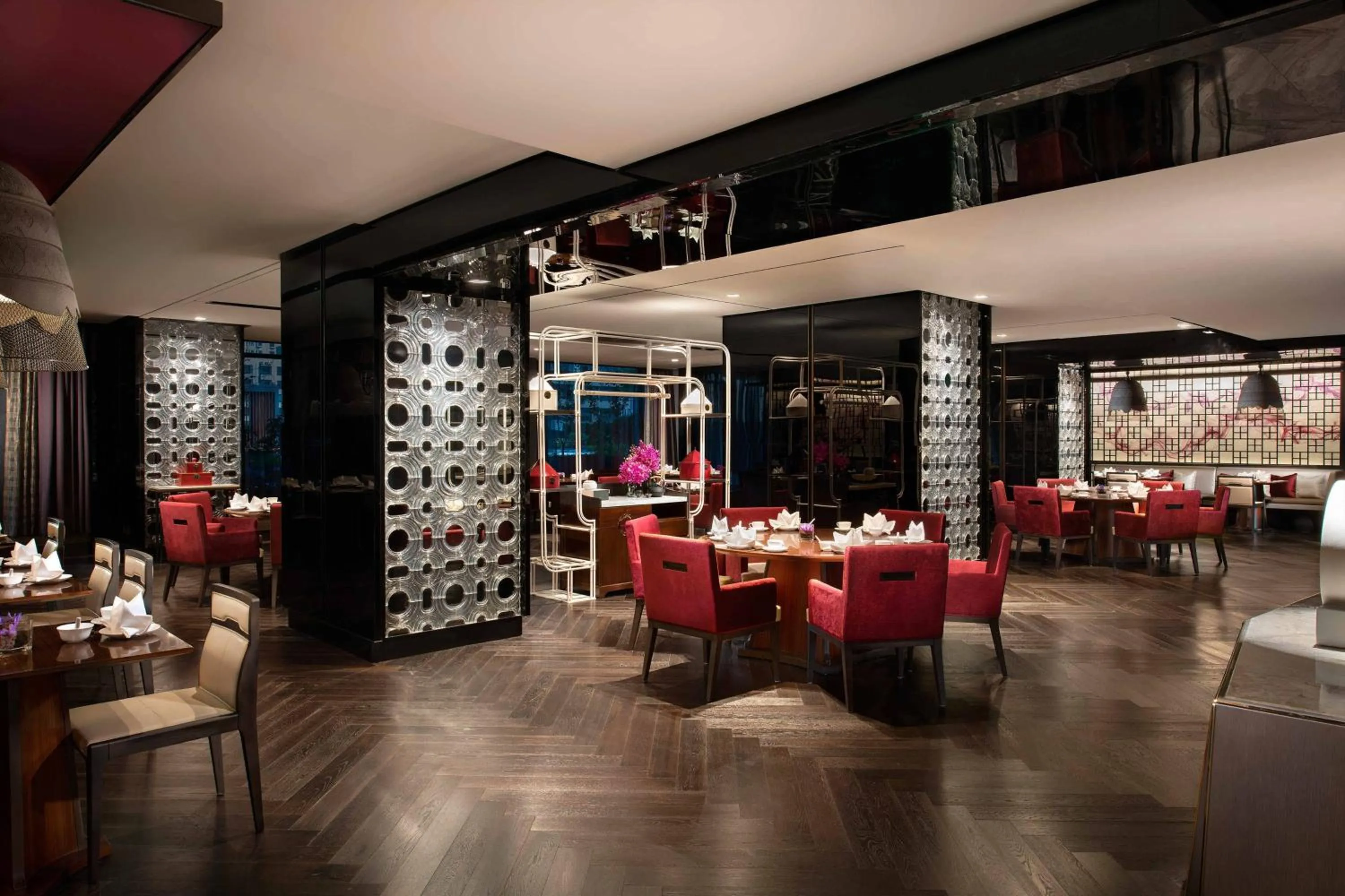 Restaurant/places to eat in Renaissance Xi'an Hotel