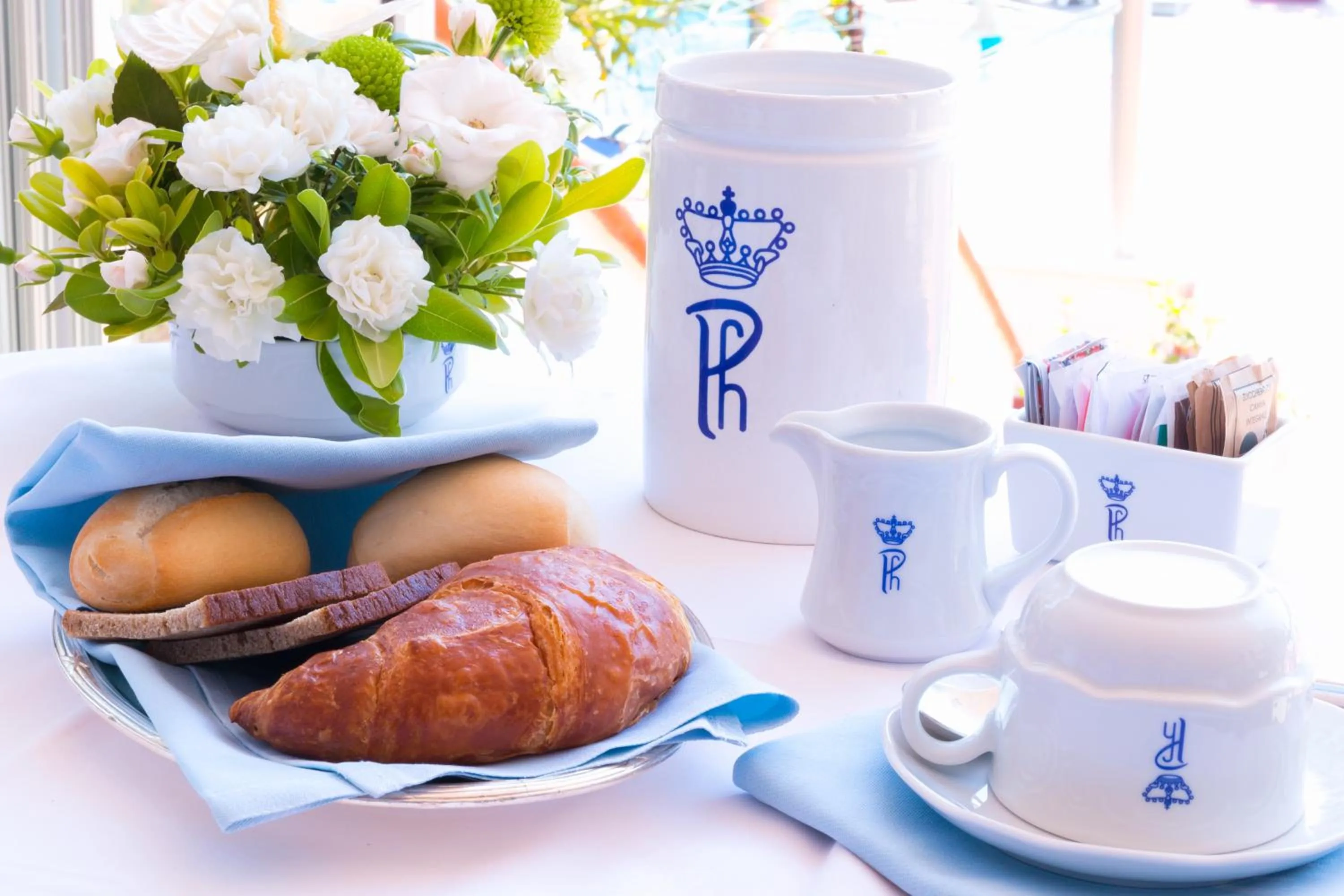 Buffet breakfast in Hotel Principe