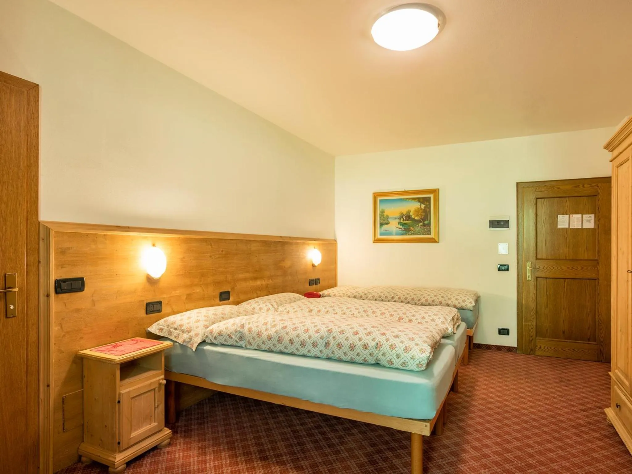 Photo of the whole room, Bed in Albergo Panorama
