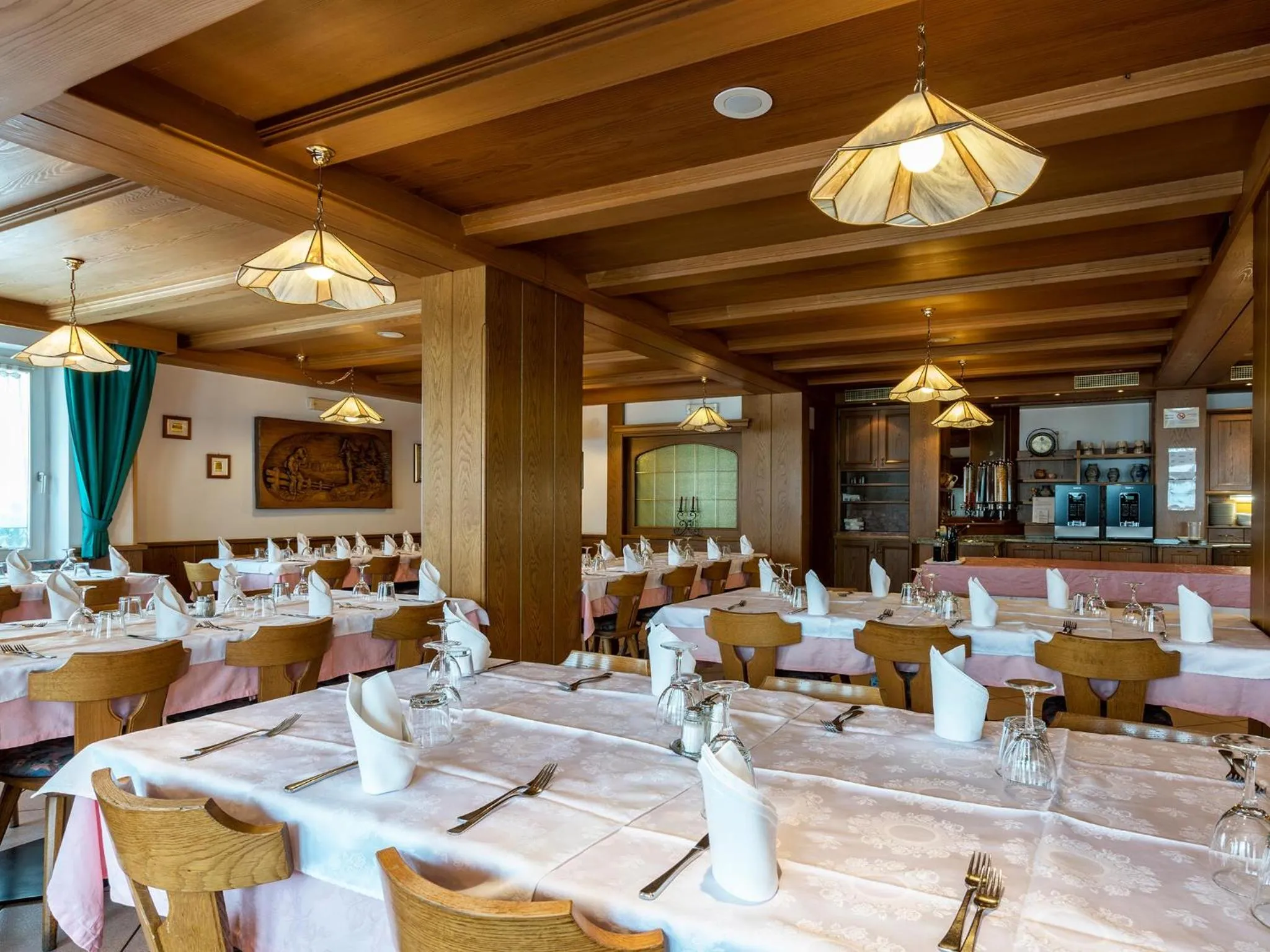 Restaurant/places to eat in Albergo Panorama