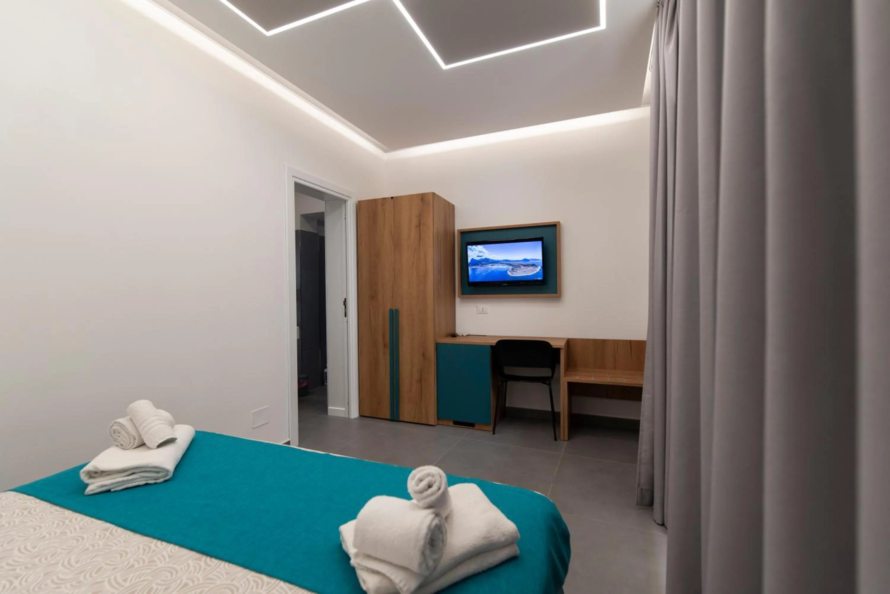 TV and multimedia, Bed in Affittacamere Aloe