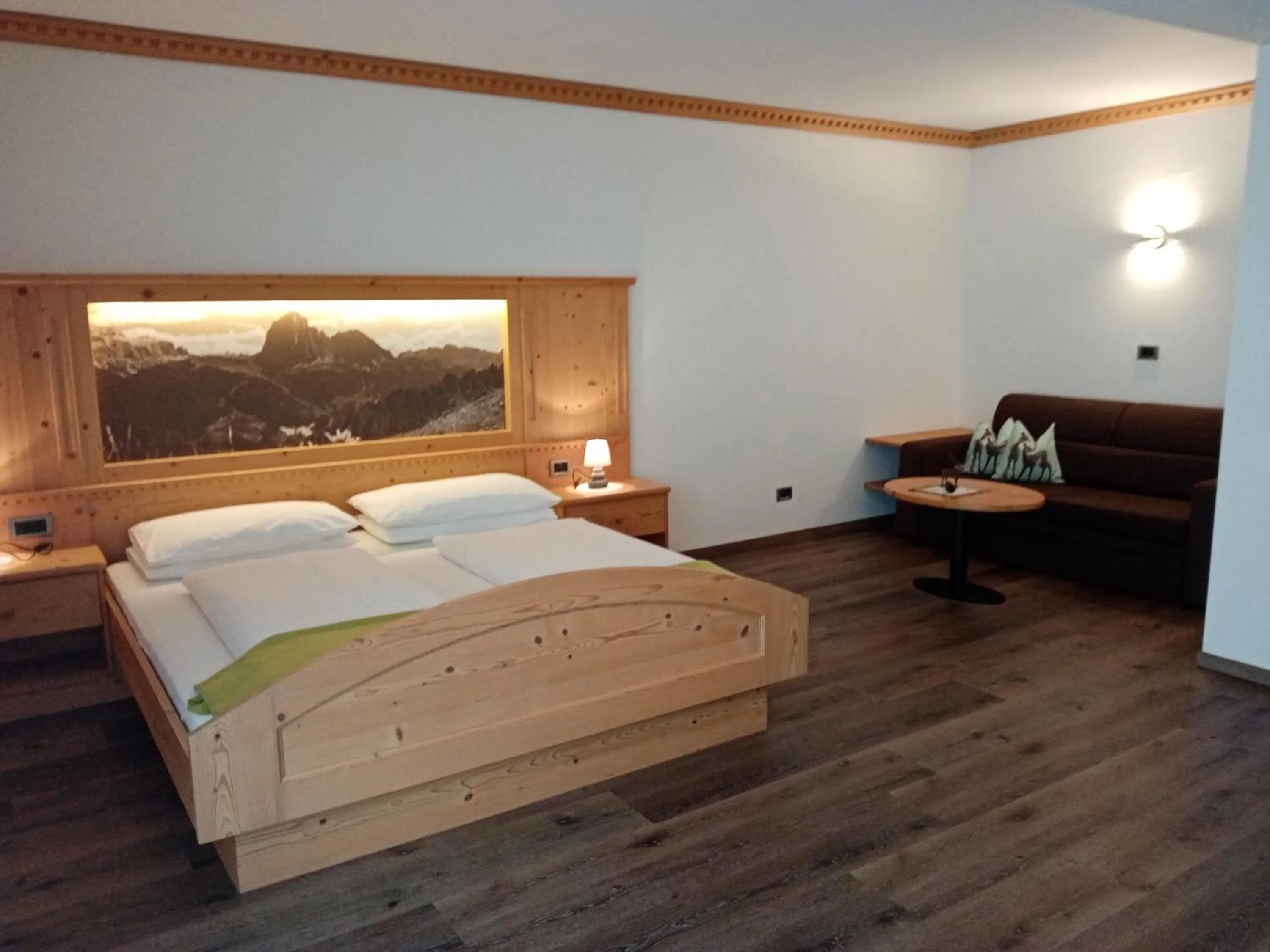 Photo of the whole room, Bed in Hotel Garni Walter