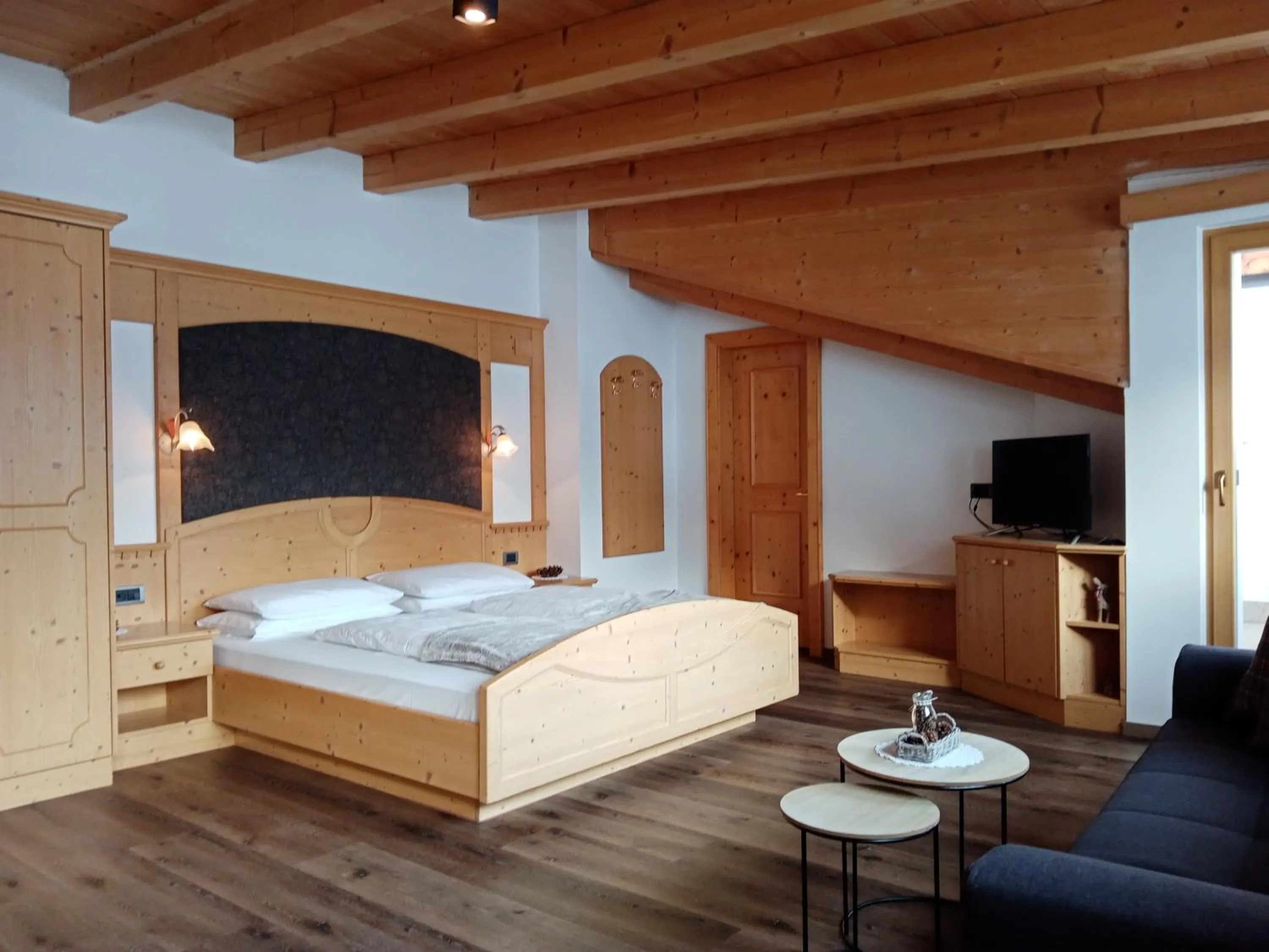 Photo of the whole room, Bed in Hotel Garni Walter