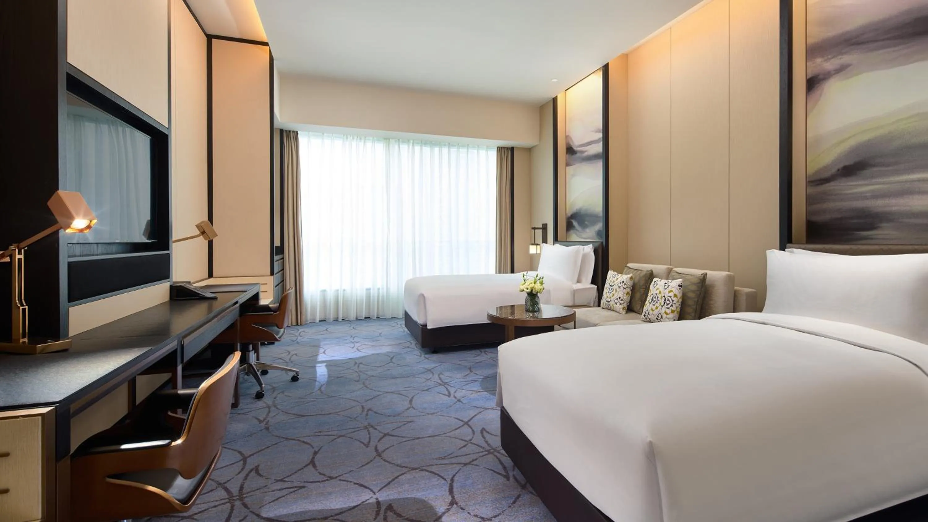 Photo of the whole room, Bed in InterContinental Hefei by IHG