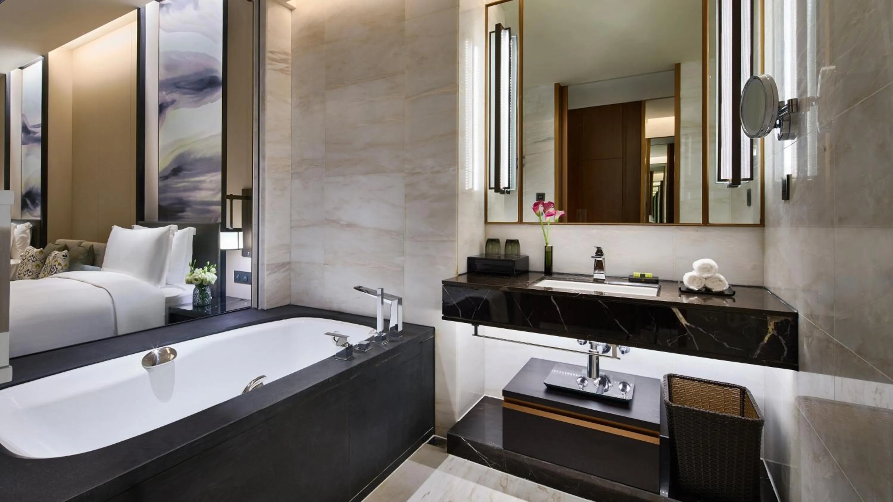 Photo of the whole room in InterContinental Hefei by IHG