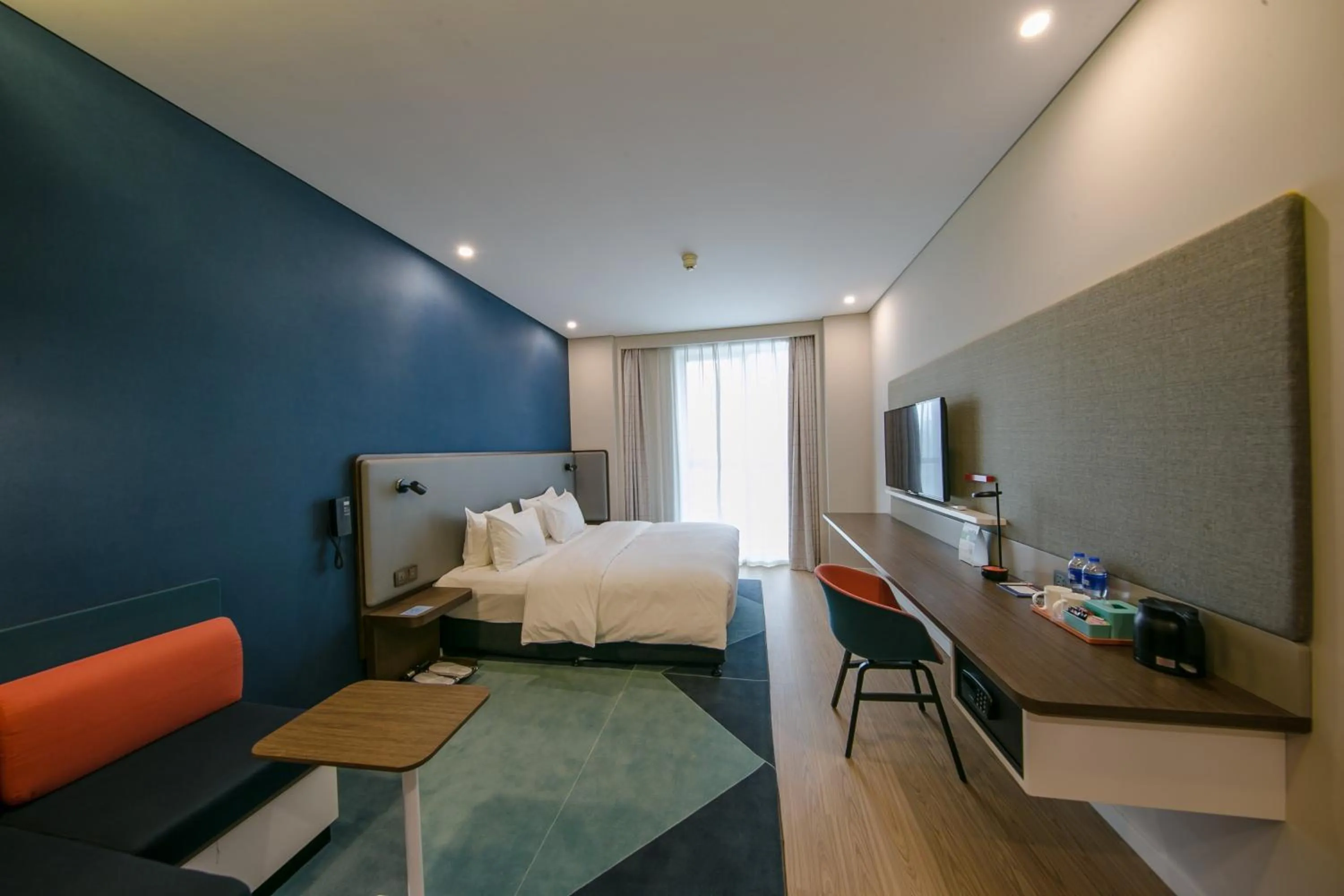 Photo of the whole room, Bed in Holiday Inn Express Hefei High Tech by IHG