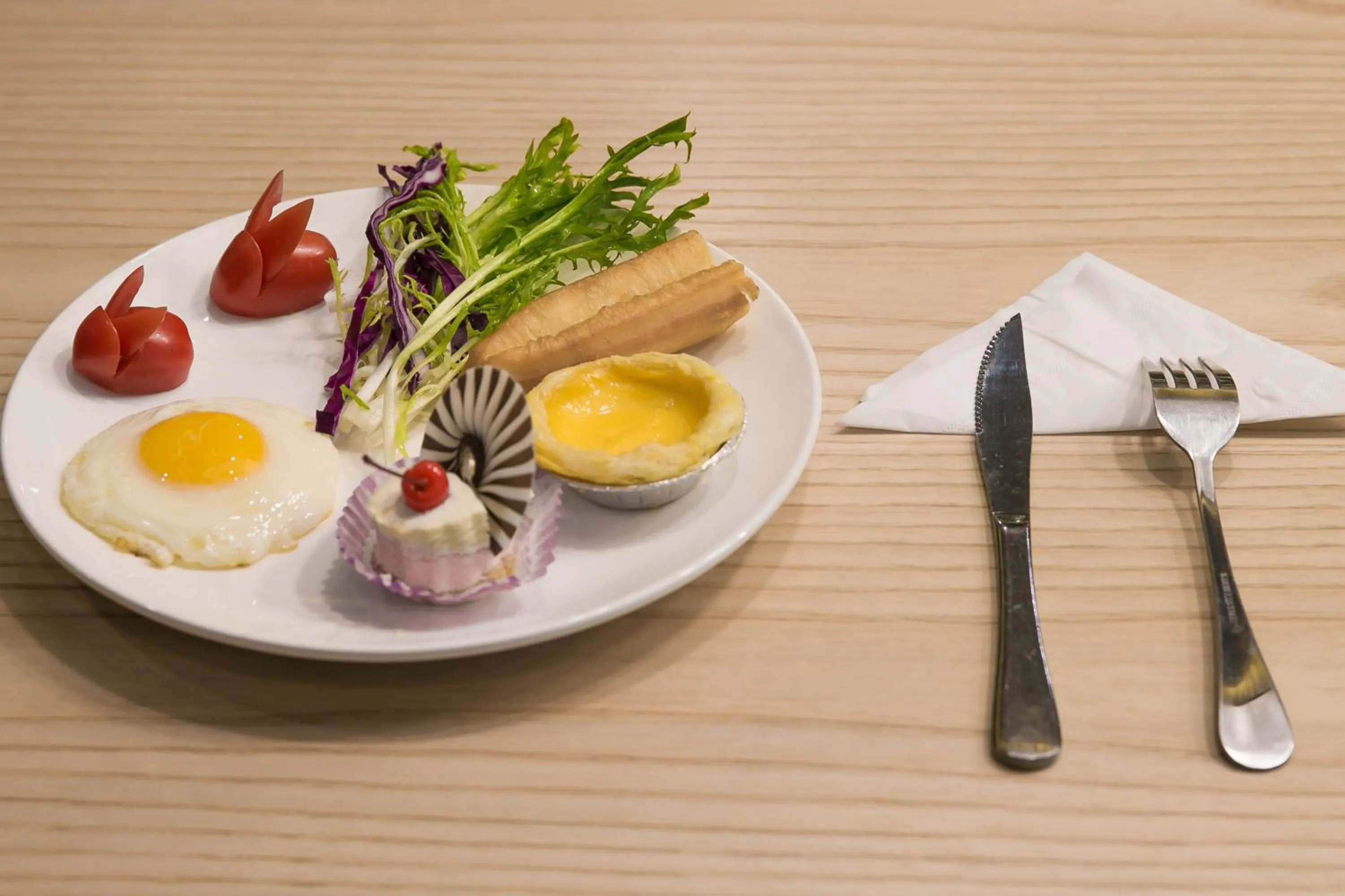 Restaurant/places to eat in Holiday Inn Express Hefei High Tech by IHG