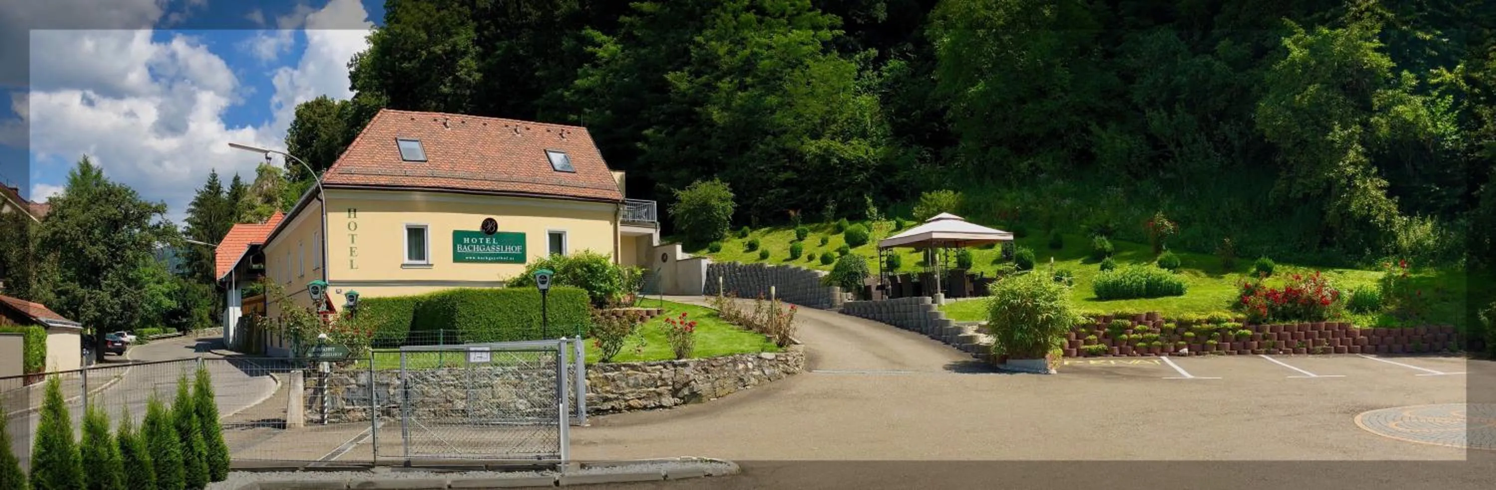 Property building in Gösser BACHGASSLHOF -- Bed and Breakfast -- Apartments