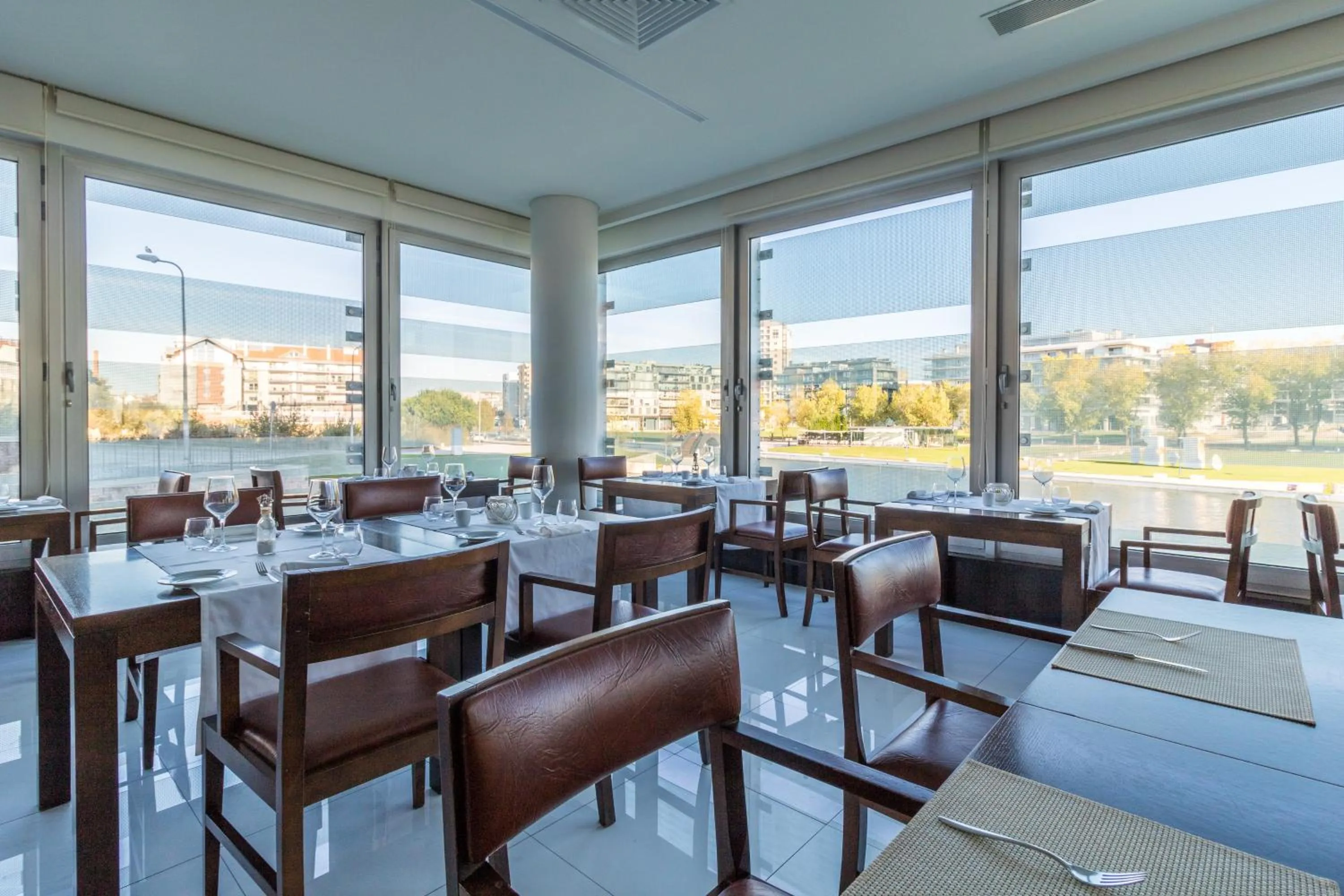 Restaurant/places to eat in Melia Ria Hotel & Spa