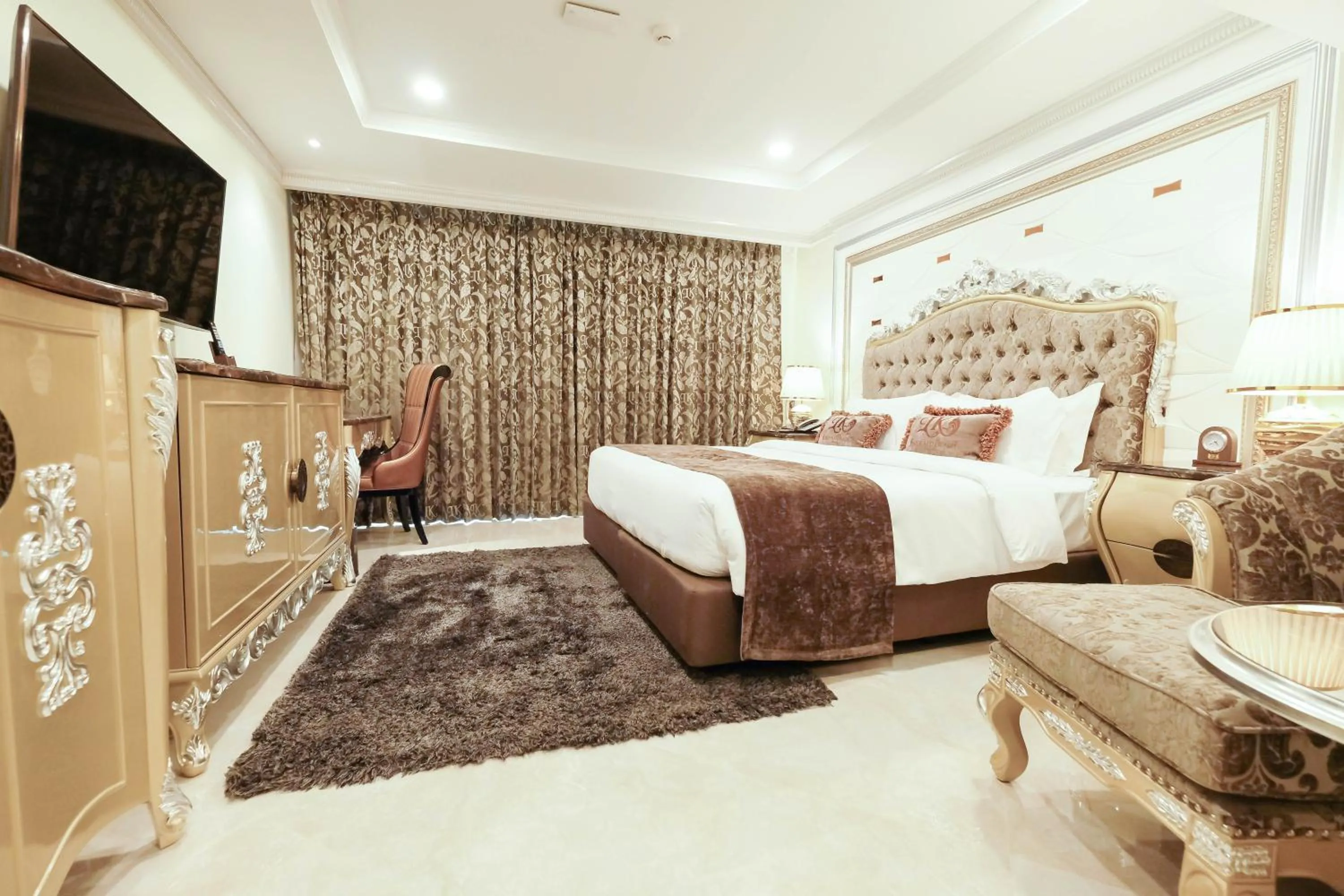 TV and multimedia, Bed in LK Emerald Beach - SHA Extra Plus