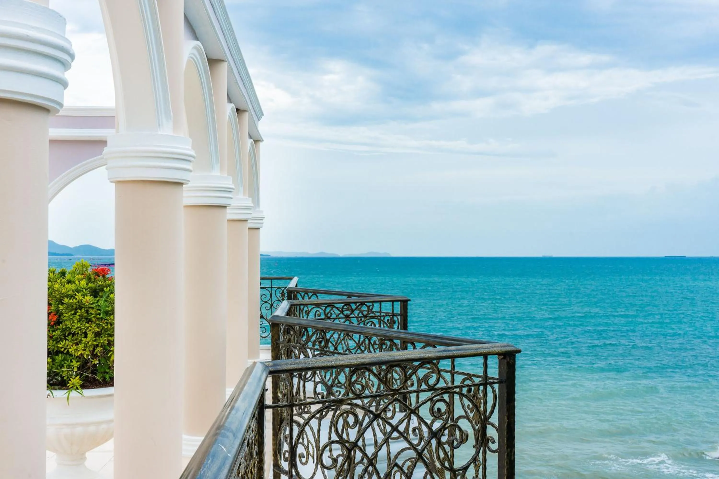 Landmark view in LK Emerald Beach - SHA Extra Plus