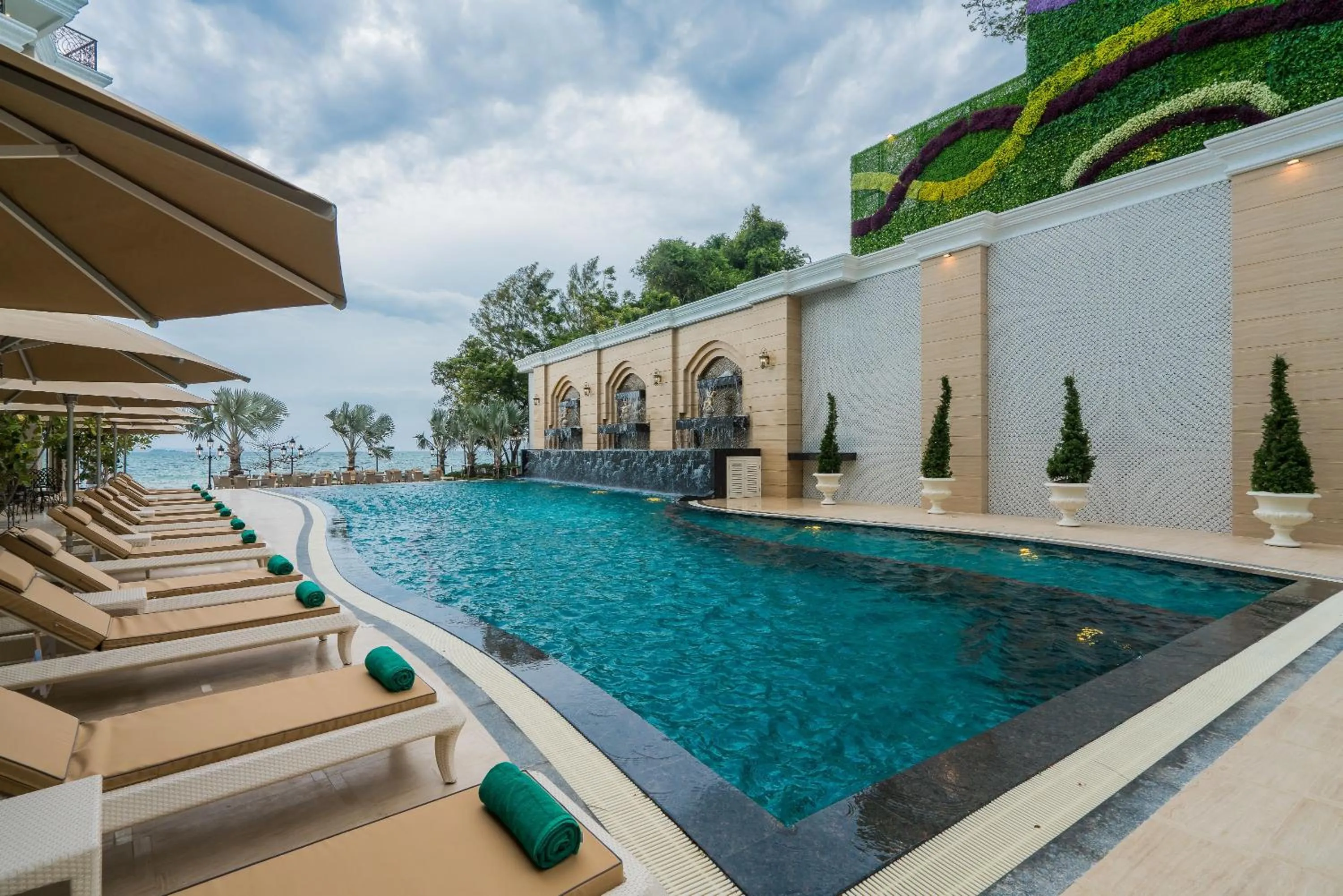 Area and facilities in LK Emerald Beach - SHA Extra Plus