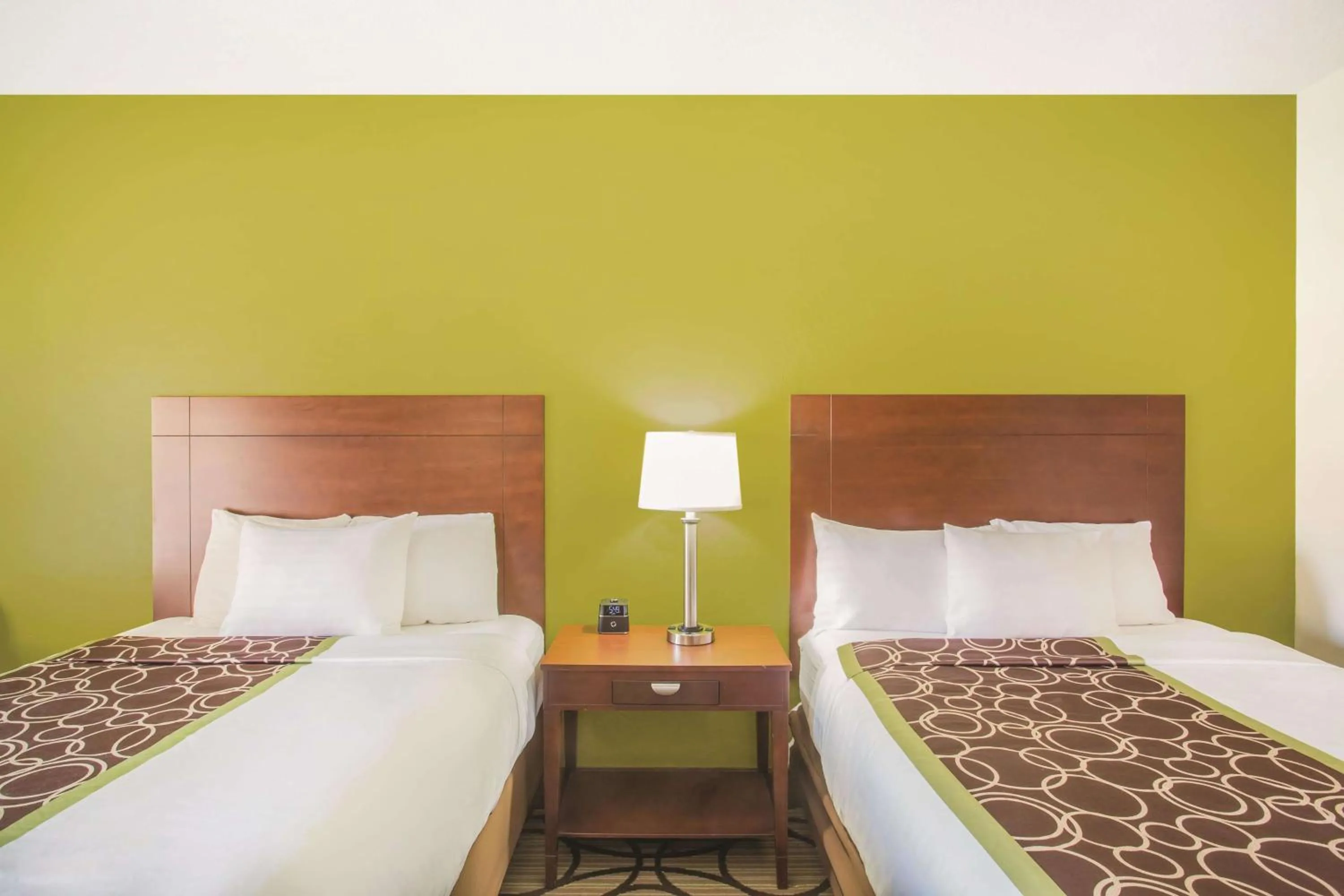 Photo of the whole room, Bed in La Quinta by Wyndham Conference Center Prescott