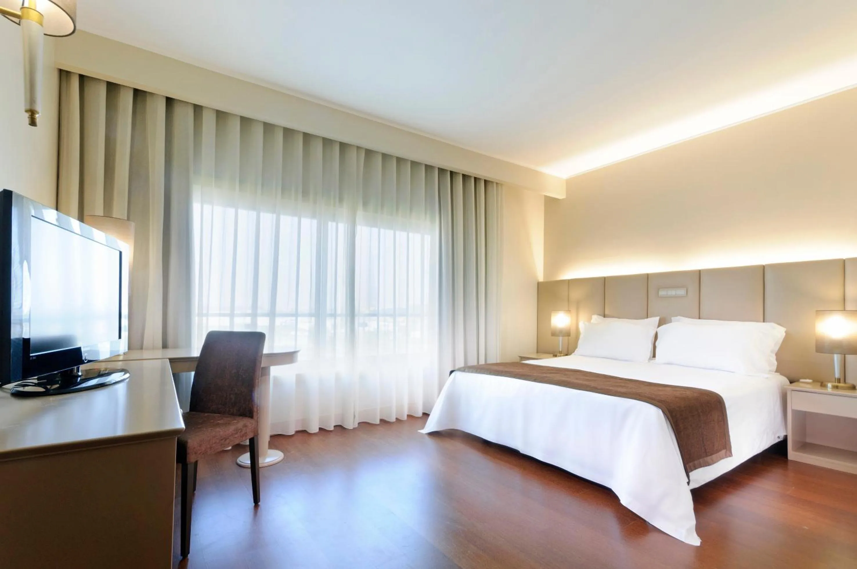 Bed in TRYP by Wyndham Porto Expo Hotel