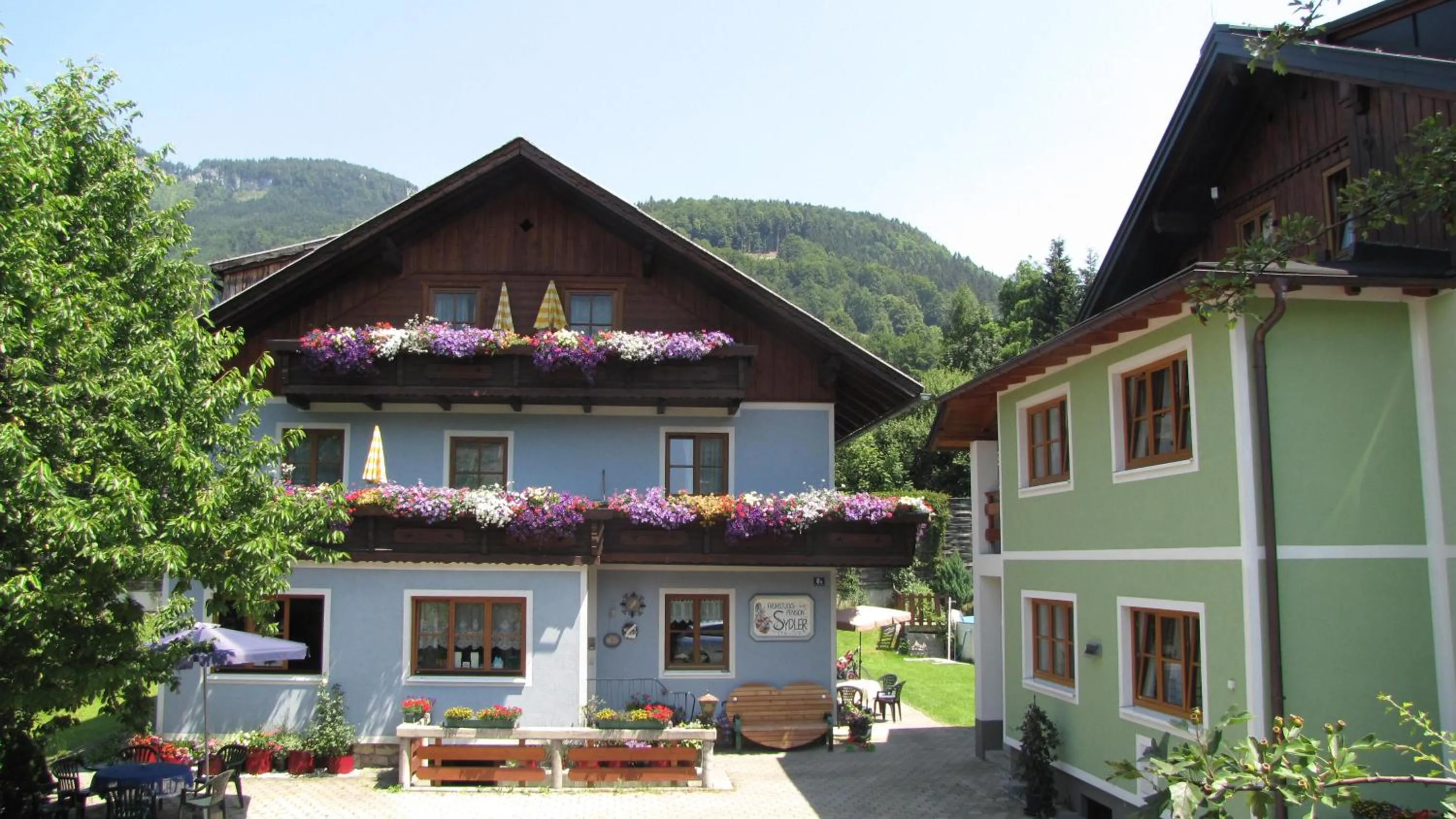 Facade/entrance in Pension Sydler