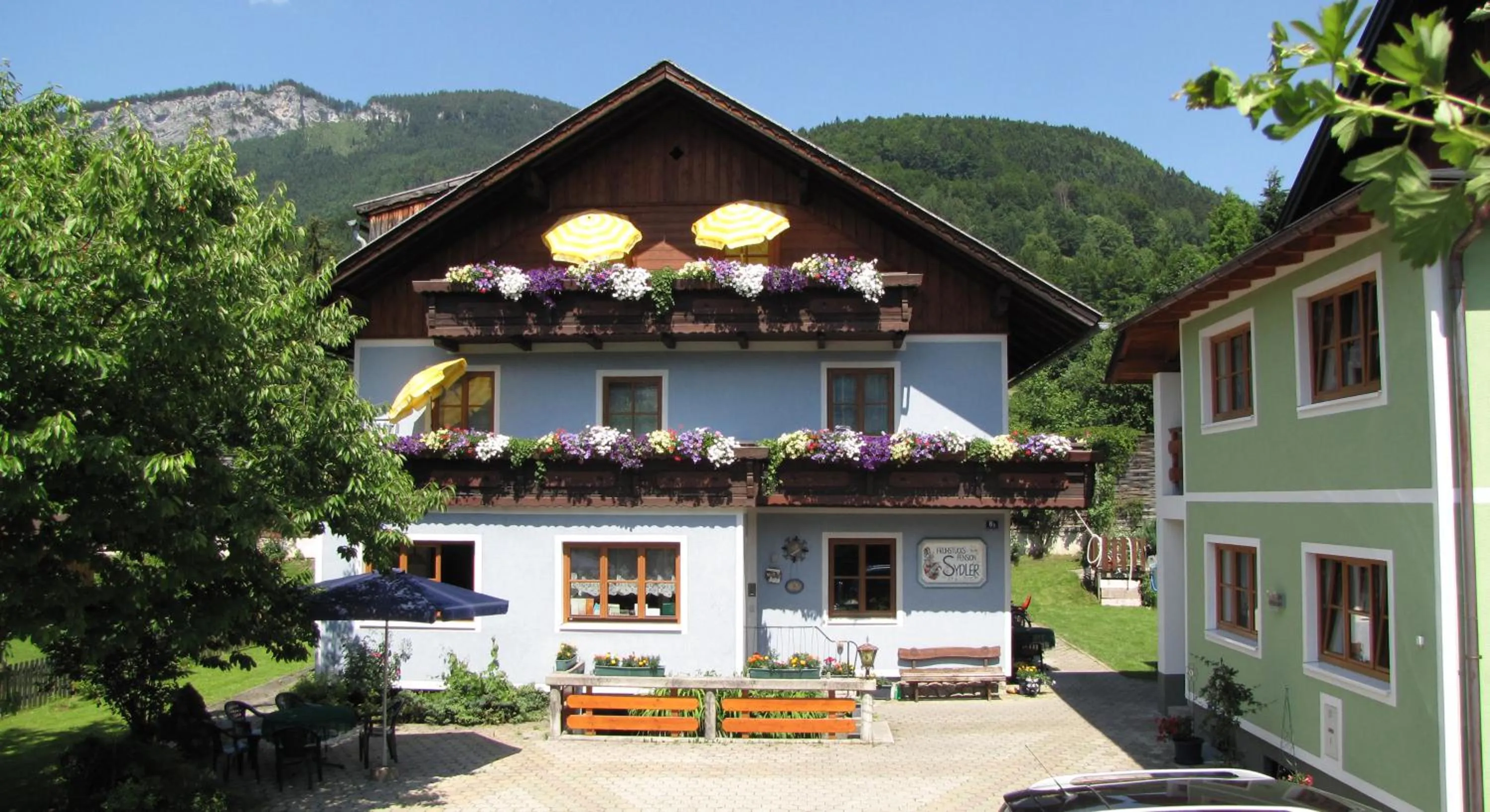 Facade/entrance in Pension Sydler