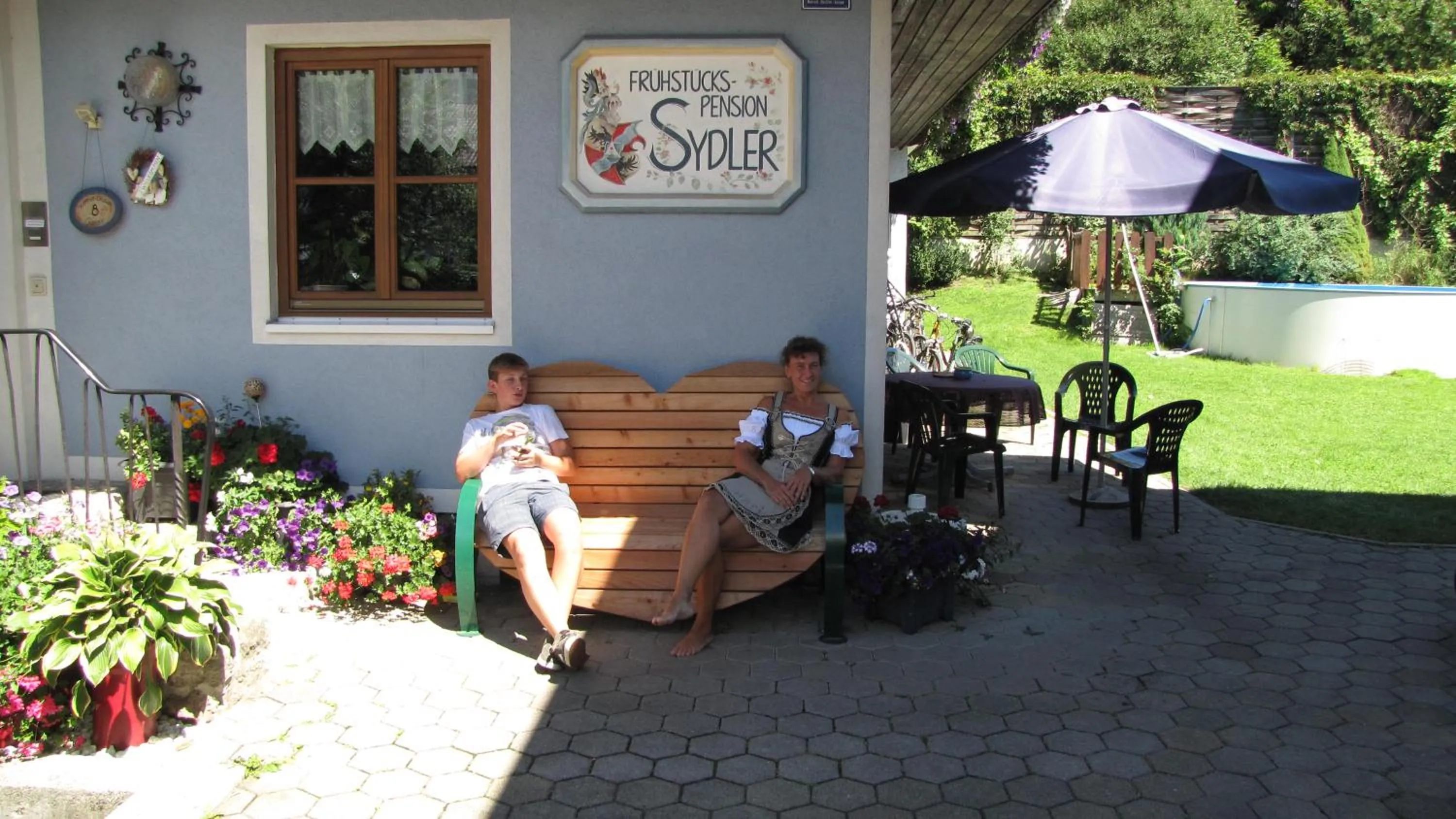 group of guests in Pension Sydler
