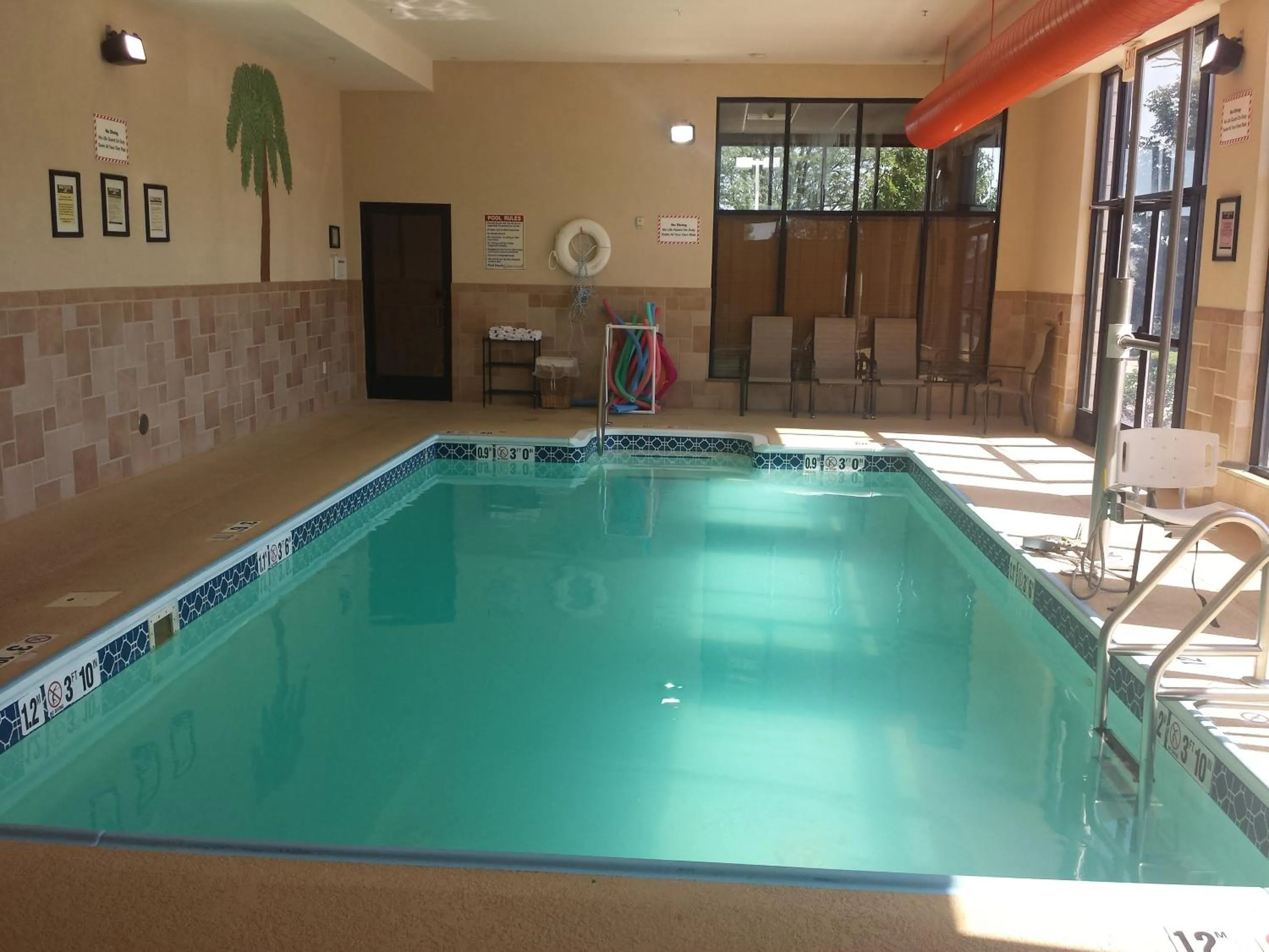 Swimming pool in Holiday Inn Quincy by IHG