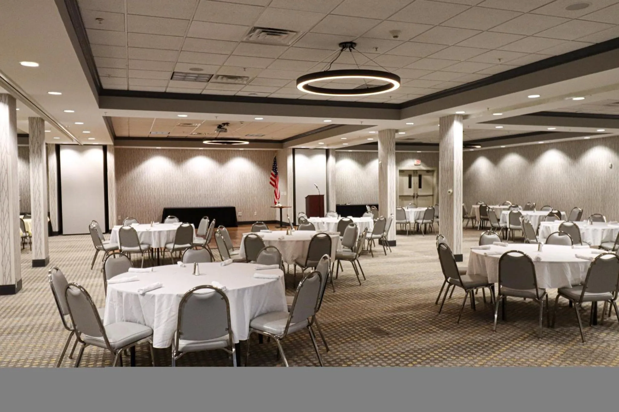 Restaurant/places to eat in Holiday Inn Quincy by IHG
