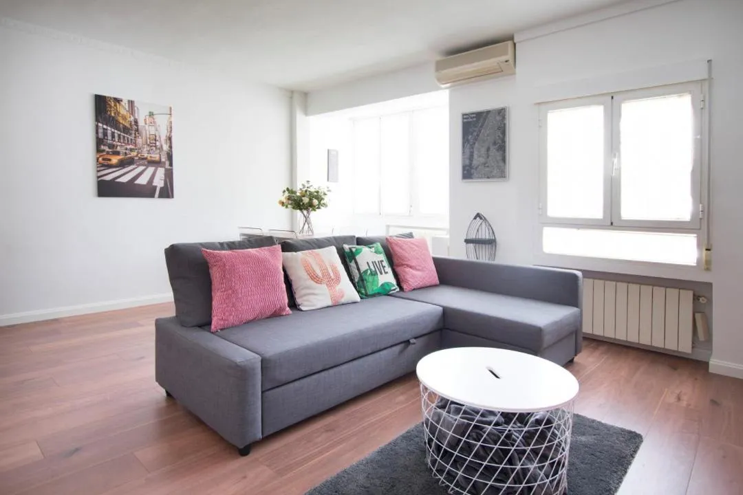 Bright and Wide apartment - Avenida de America