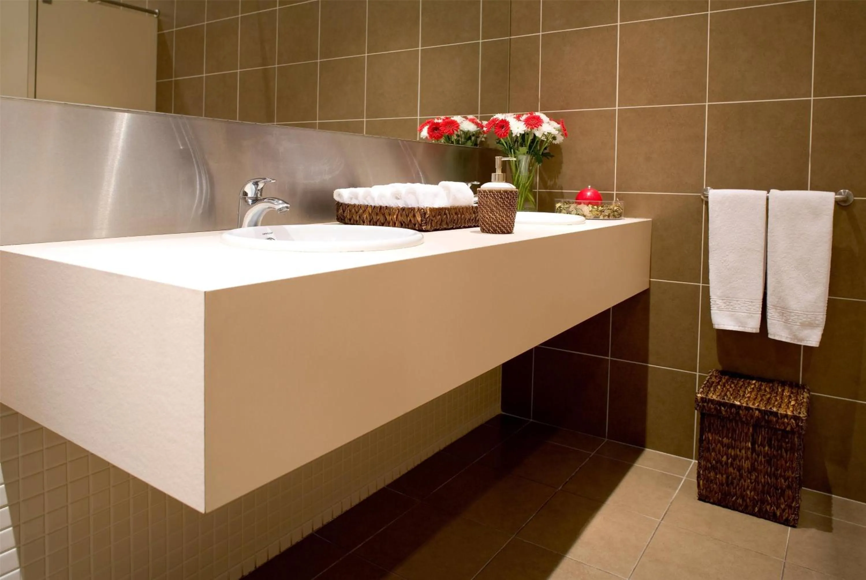 Bathroom in TRYP by Wyndham Porto Centro Hotel