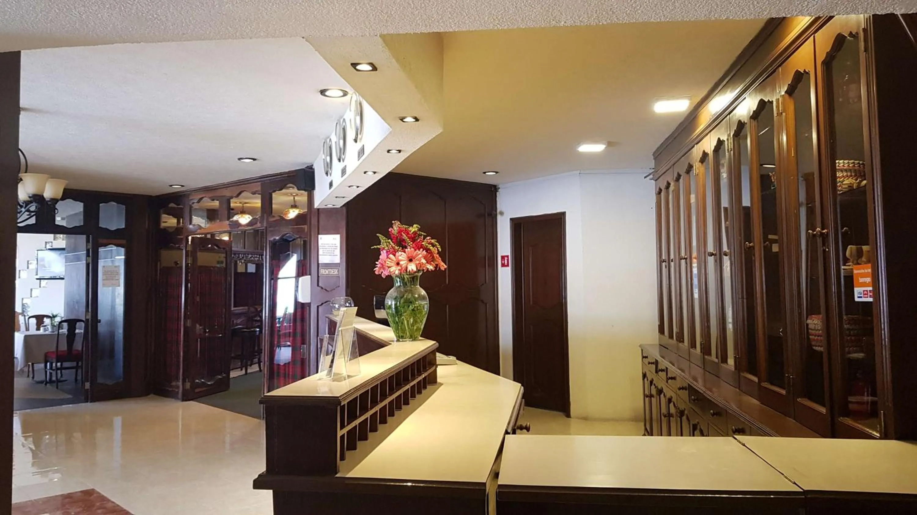 Lobby or reception in Best Western Toluca