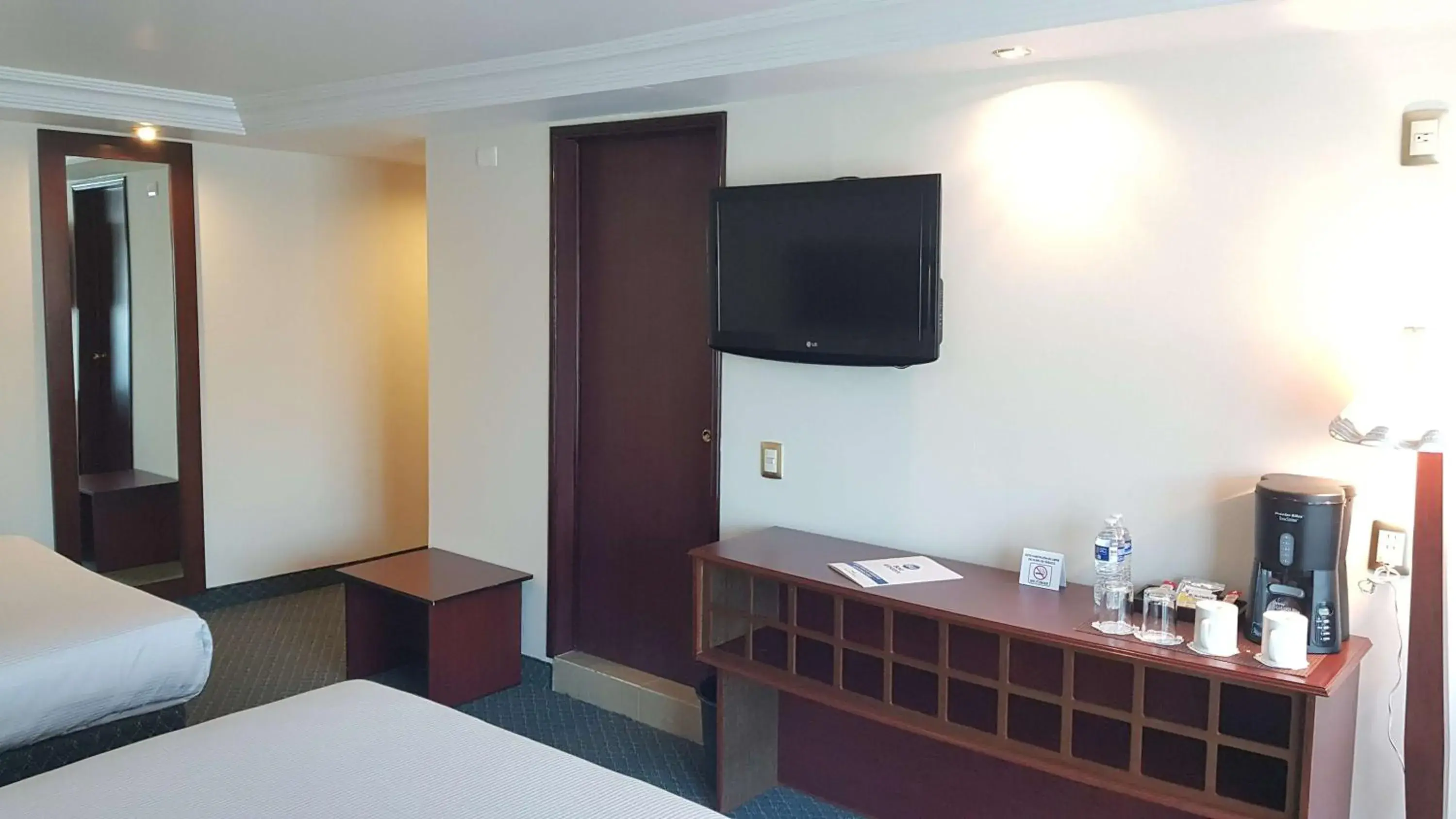 Double Room - single occupancy - Non-Smoking in Best Western Toluca Double Room - single occupancy - Non-Smoking in Best Western Toluca