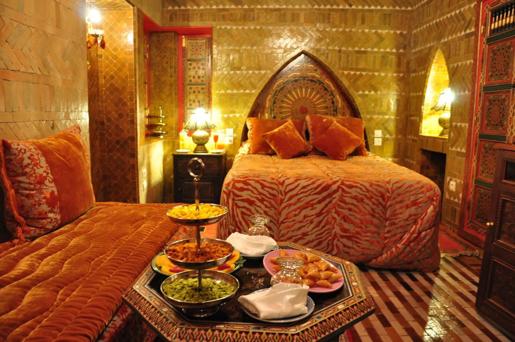 Food and drinks, Bed in Riad La Maison Verte