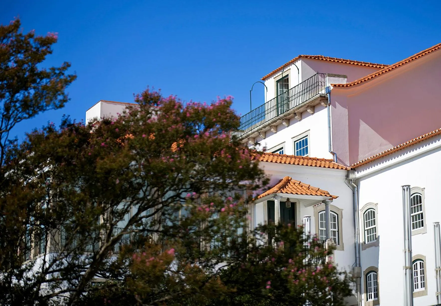 Property building in Palacio da Lousa Boutique Hotel
