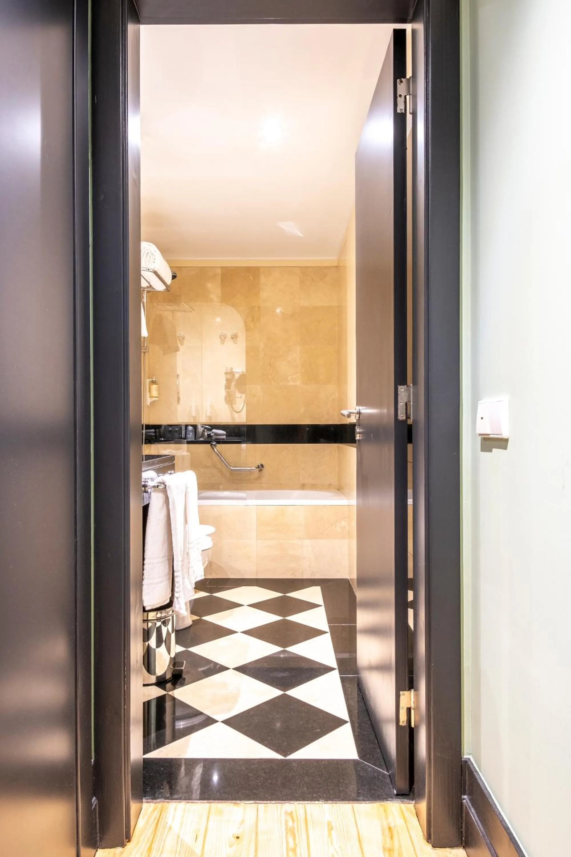 Bathroom in Palacio da Lousa Boutique Hotel