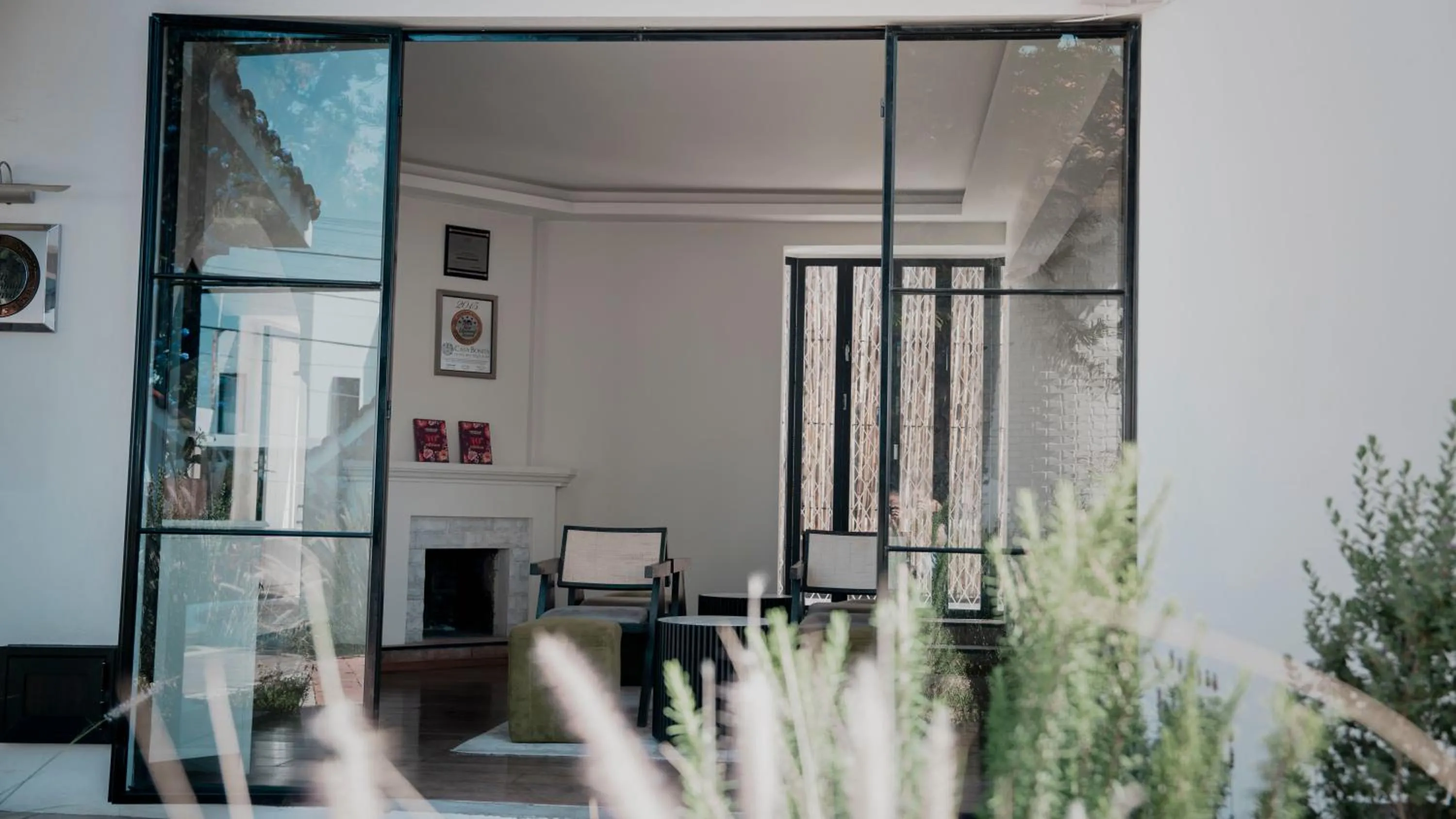 Casa Bonita Hotel & Luxury Residence