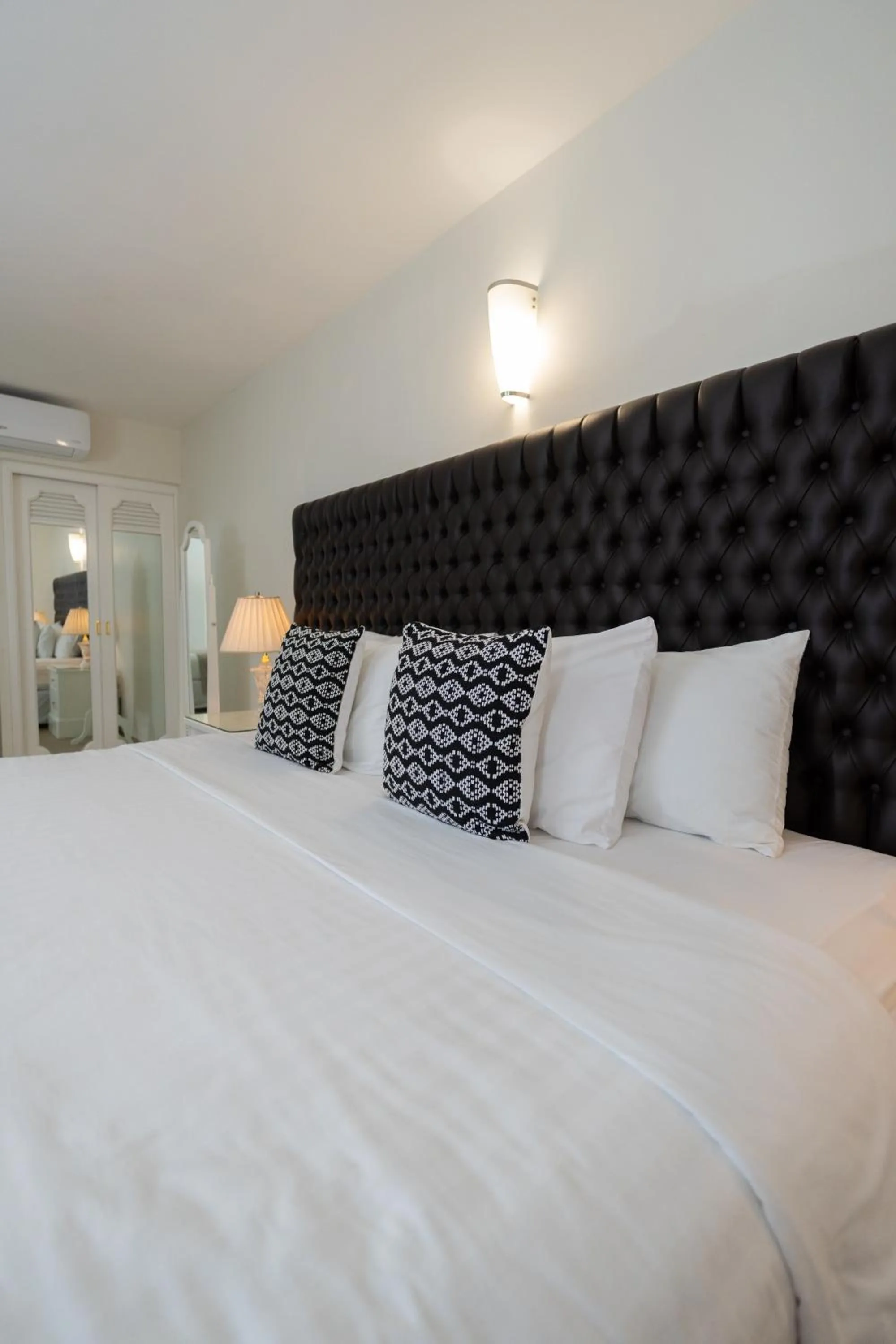 Bed in Casa Bonita Hotel & Luxury Residence