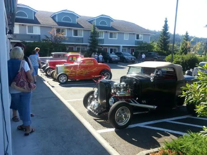 group of guests in Fidalgo Country Inn