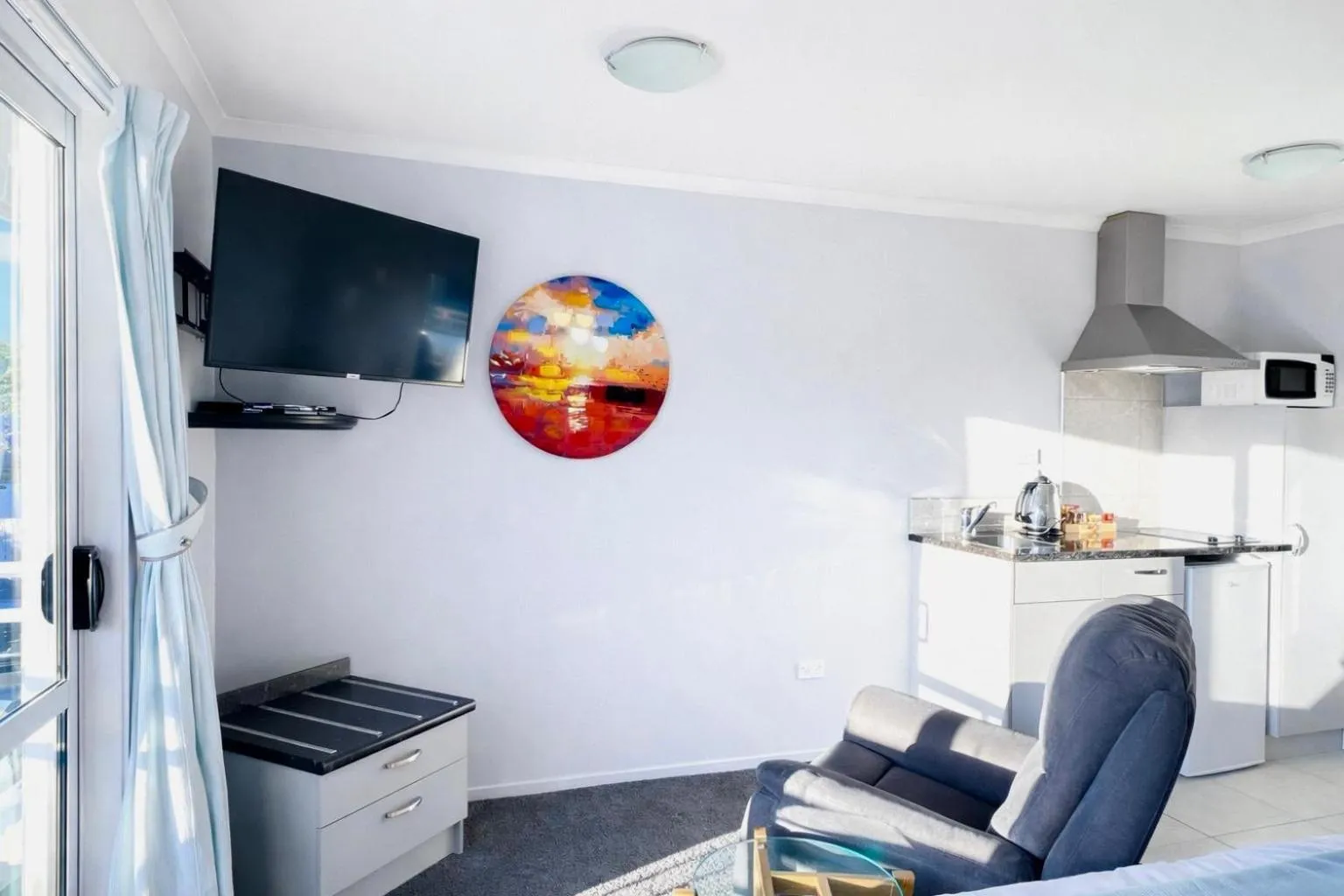 TV and multimedia in BKs Premier Motel Esplanade