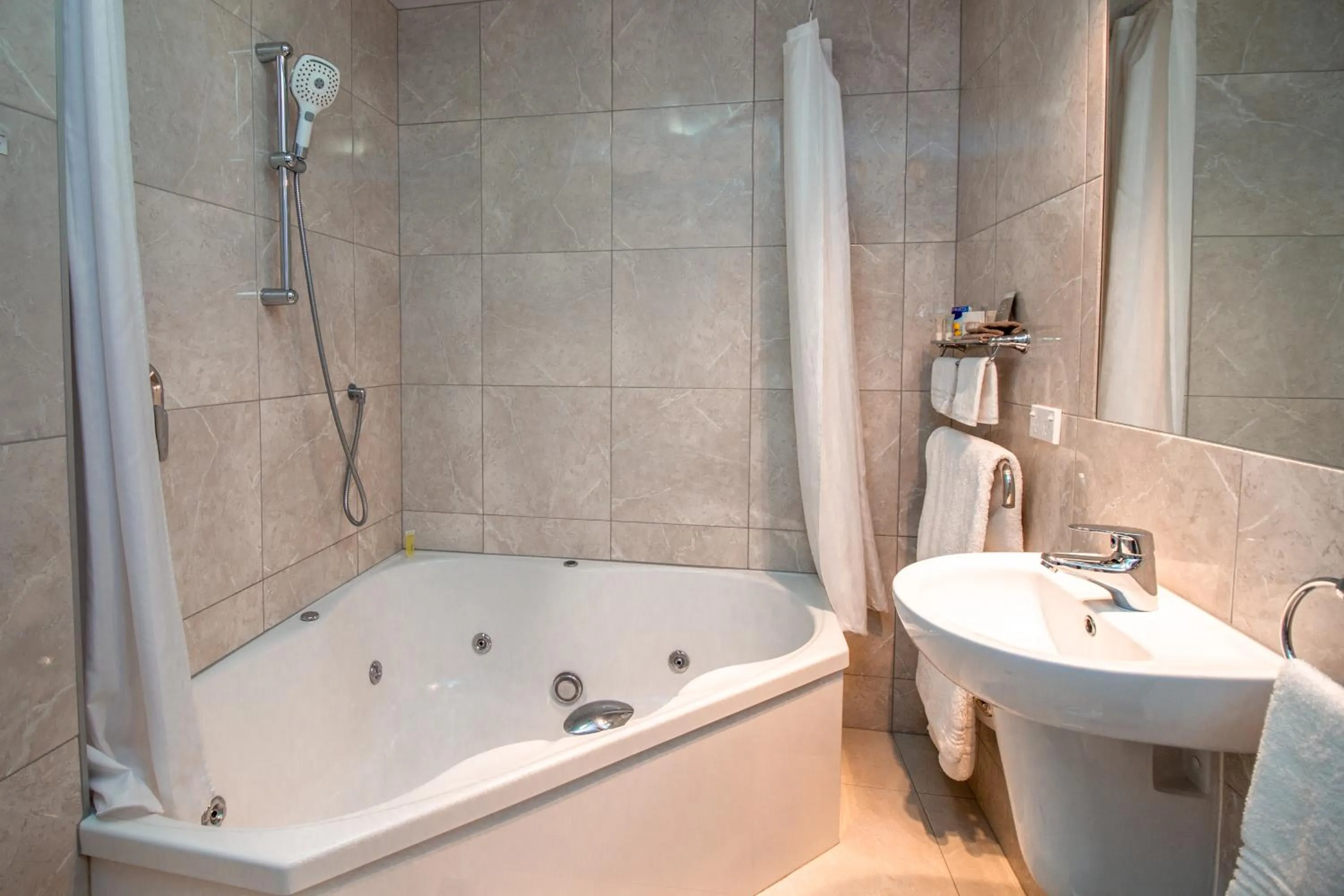 BKs Premier Motel Esplanade