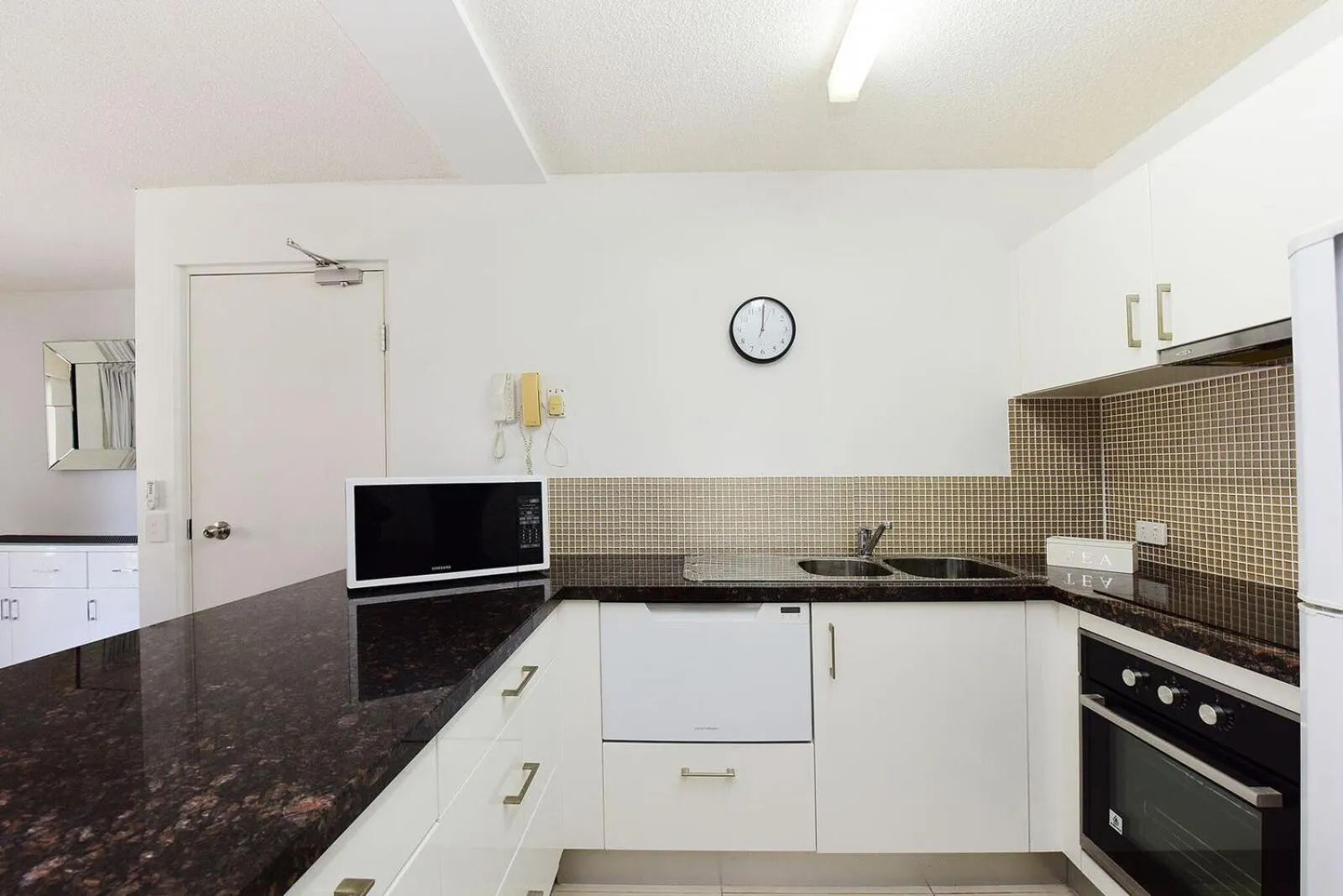 Lindomare Apartments