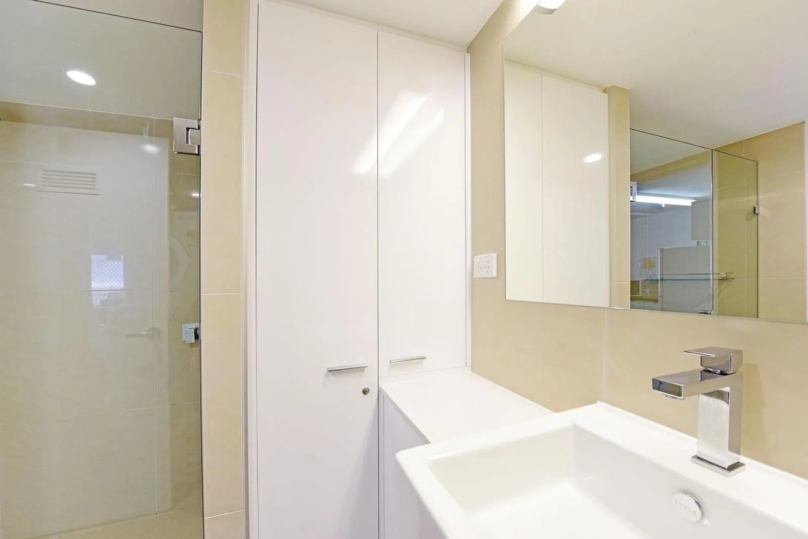 Lindomare Apartments