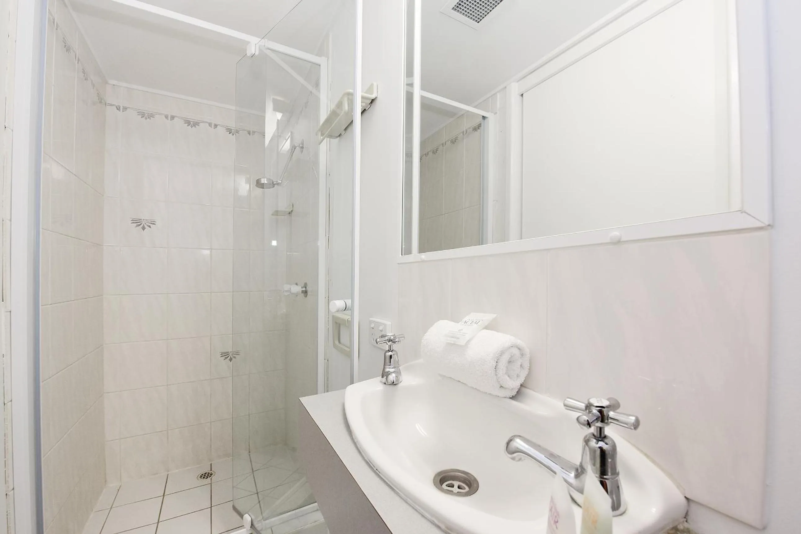 Lindomare Apartments