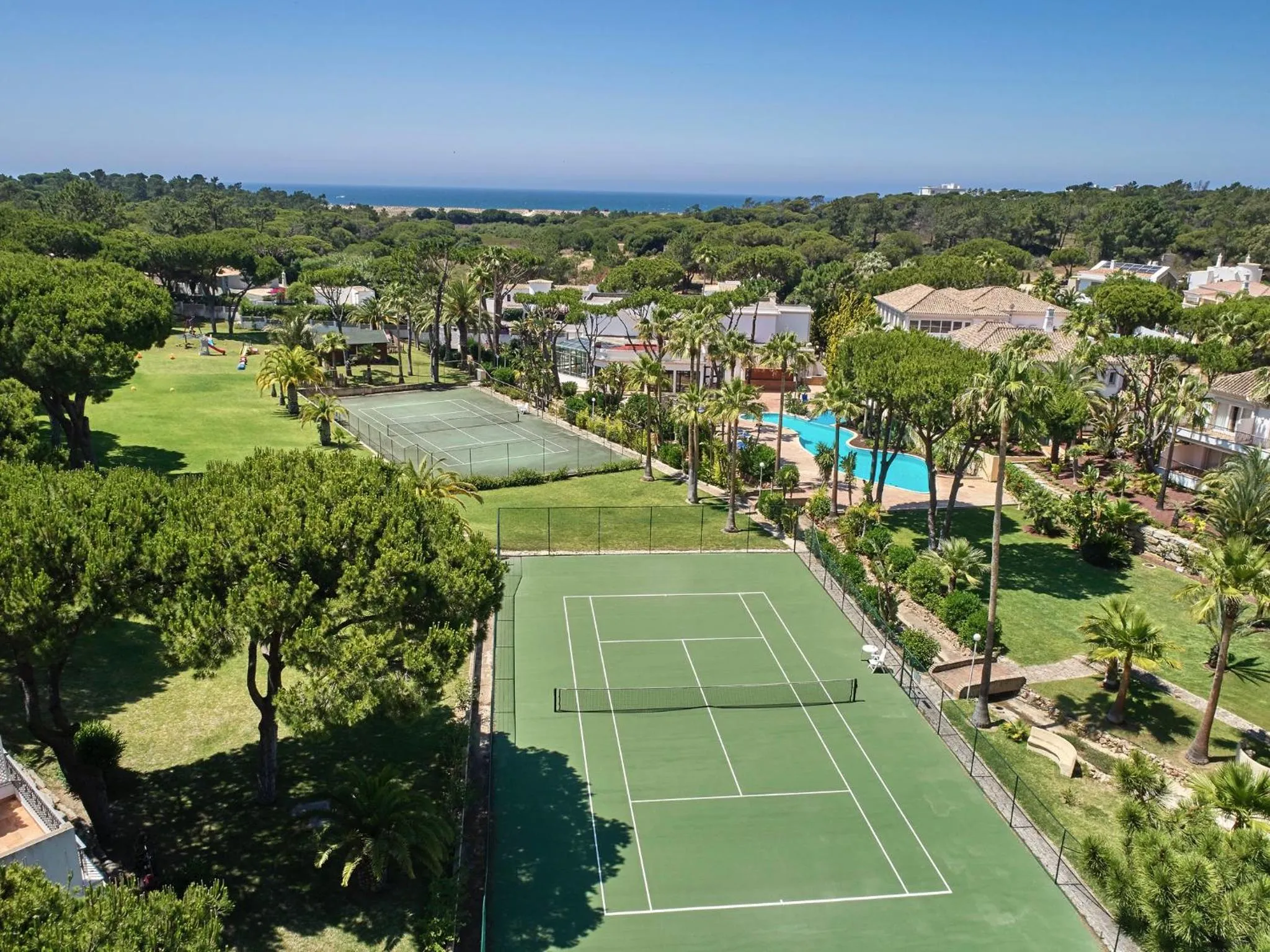 Bird's eye view in Vale Do Garrao Villas