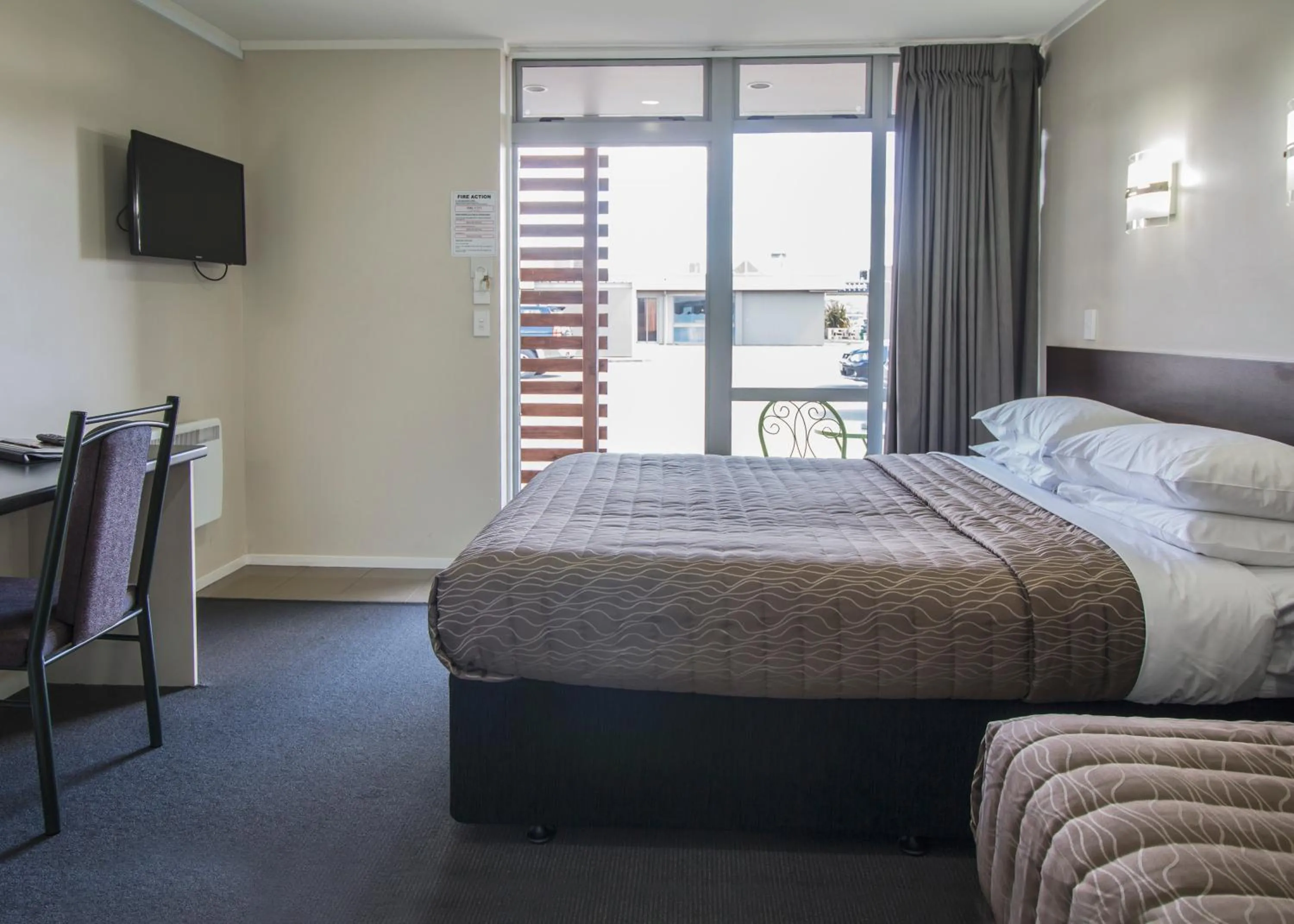 Photo of the whole room, Bed in Aspree Motor Inn