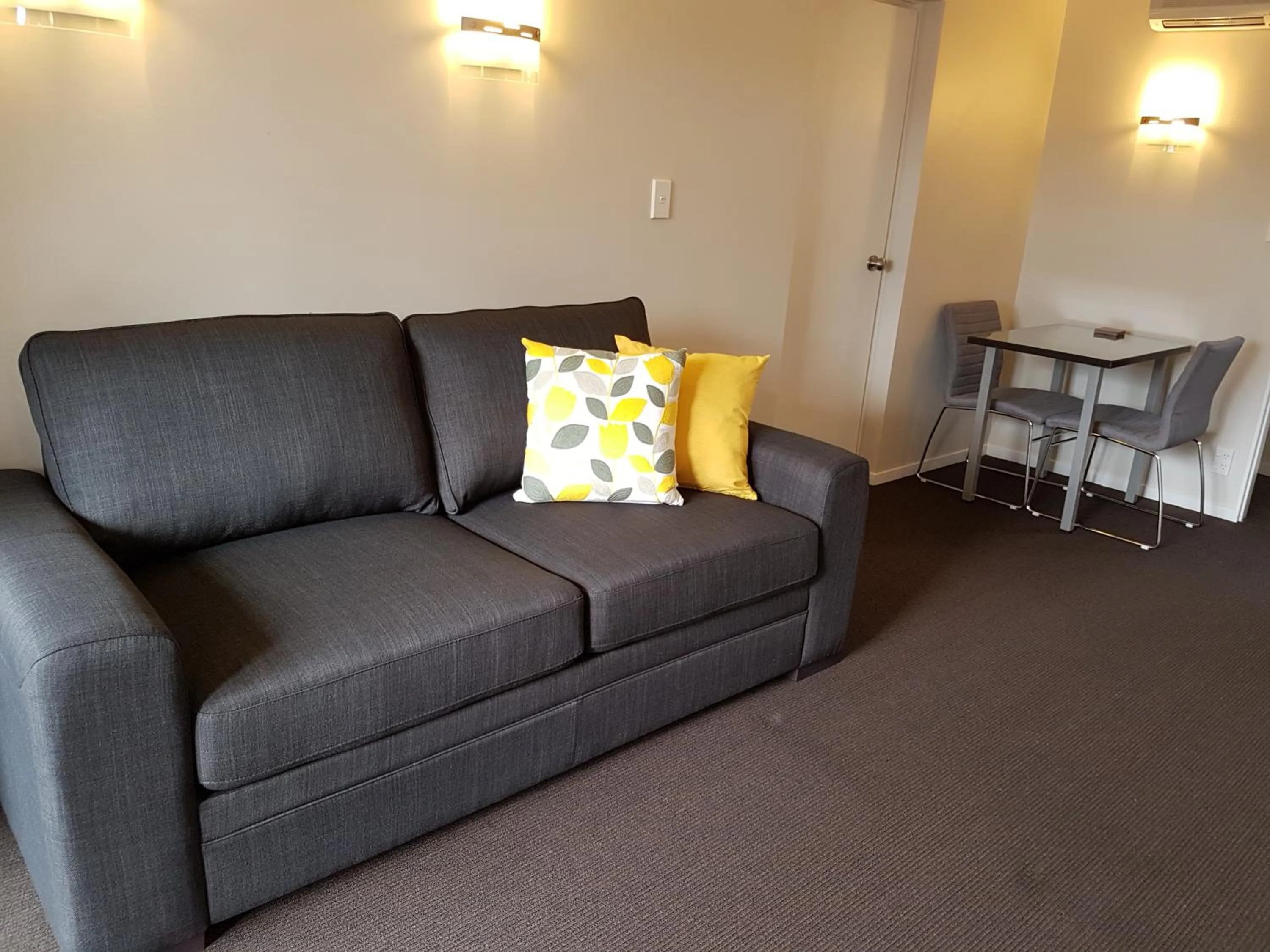 Living room in Aspree Motor Inn