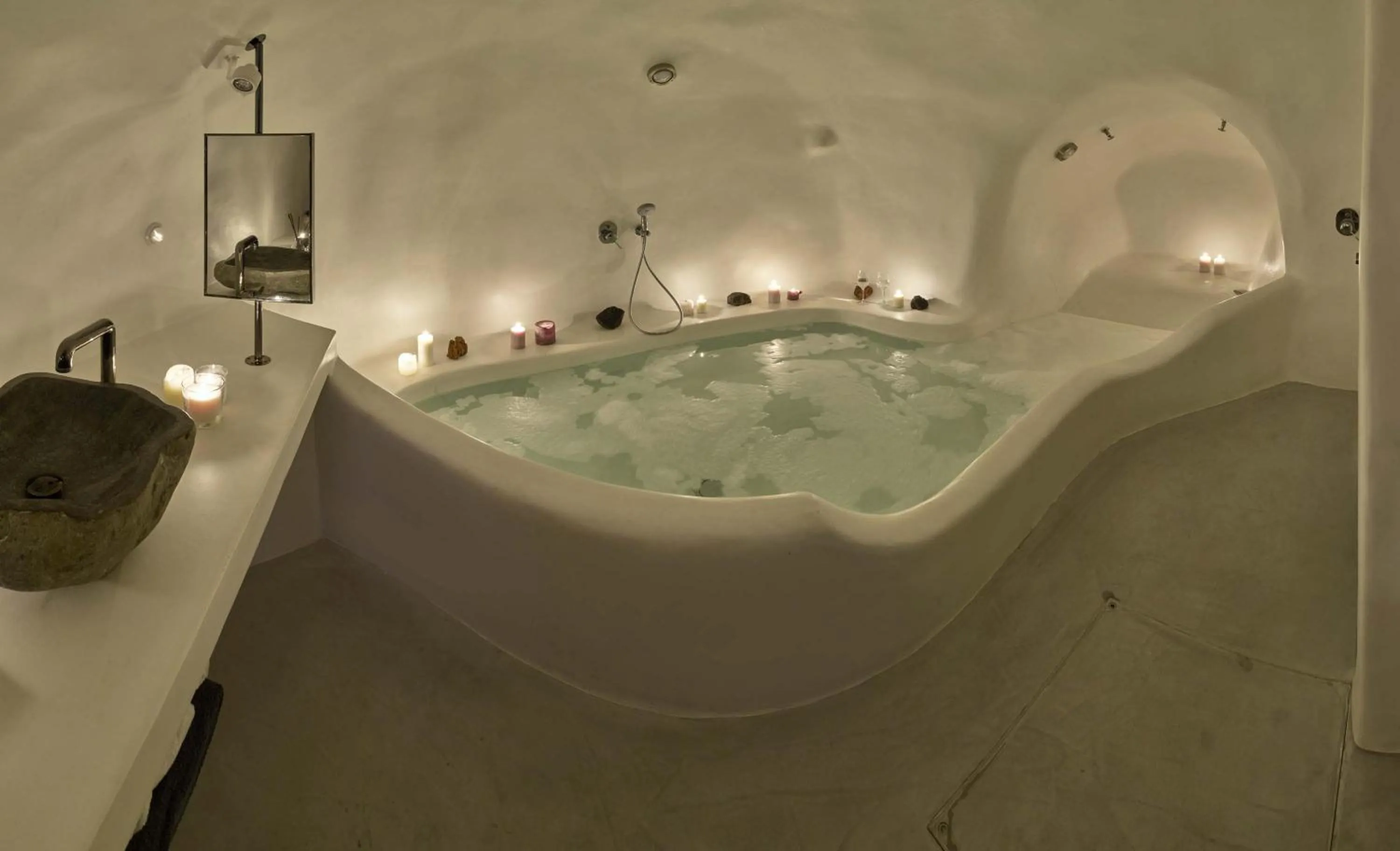 Bathroom in Cave Suite Oia