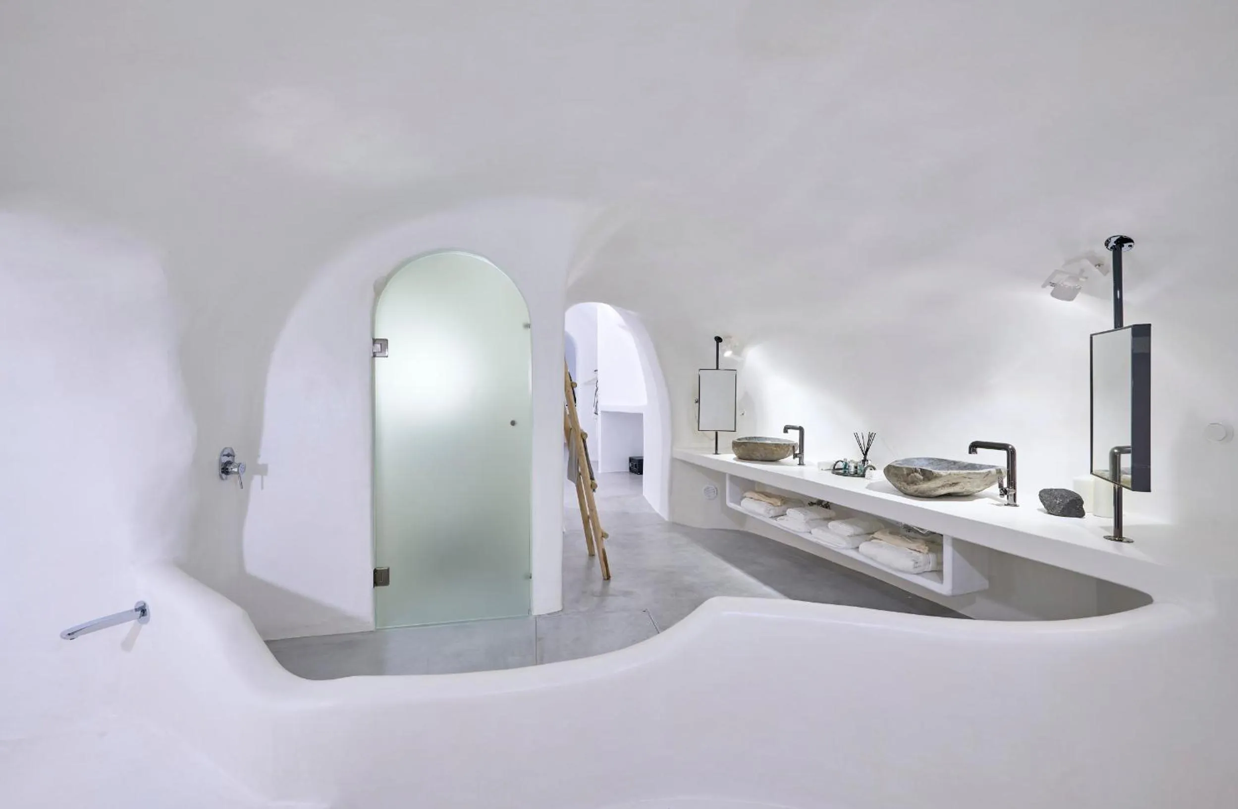 Shower in Cave Suite Oia